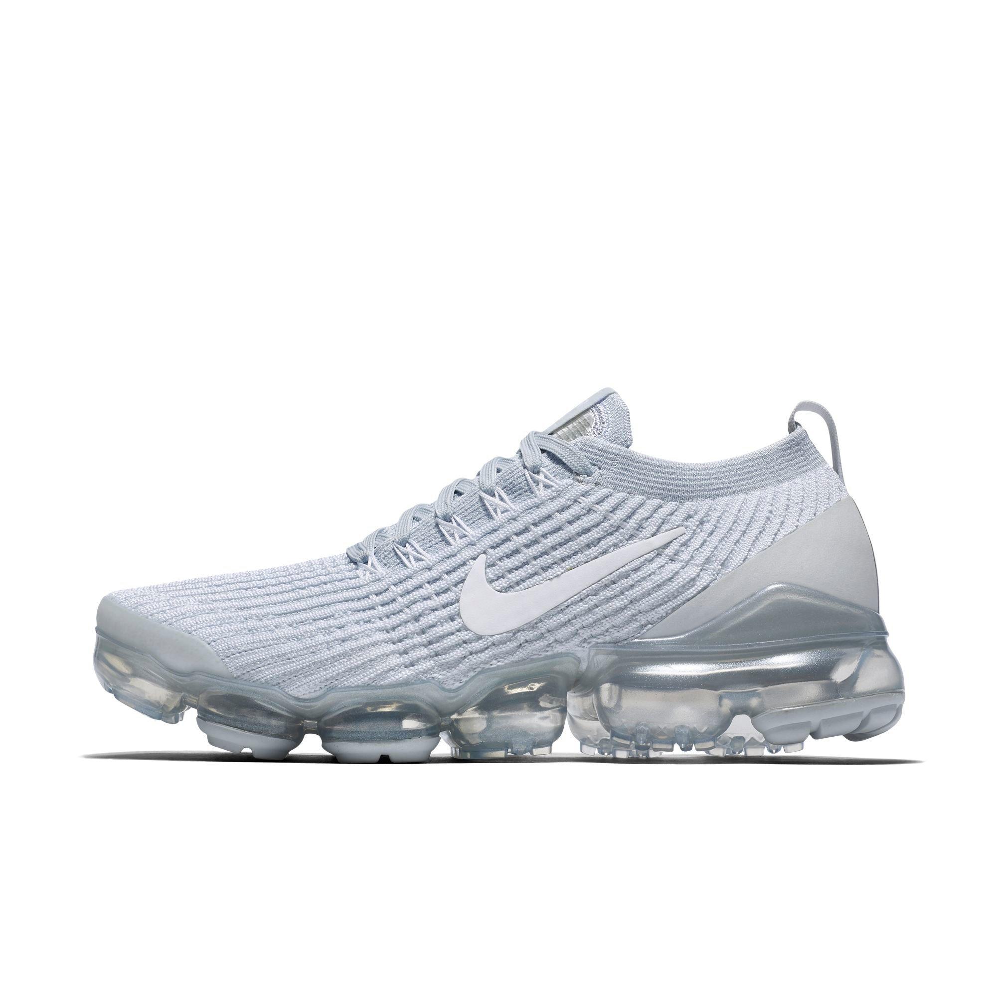 triple white vapormax flyknit 3