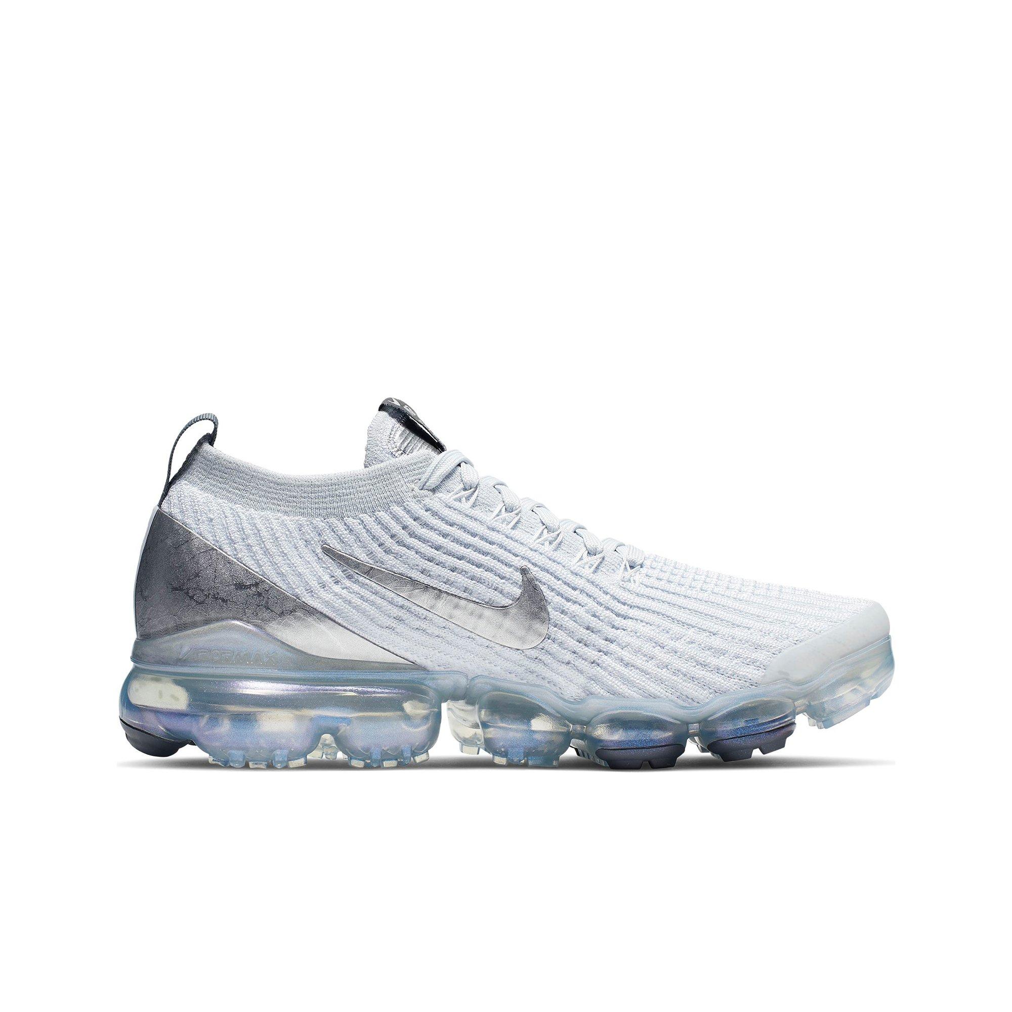 womens white vapor max