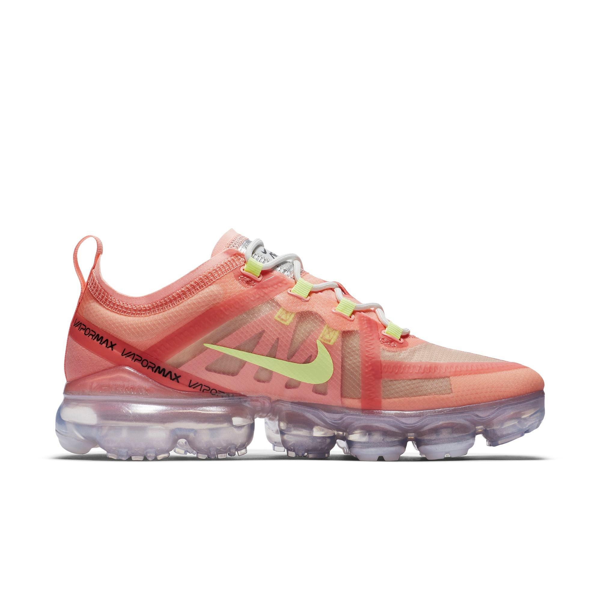 vapormax pink tint