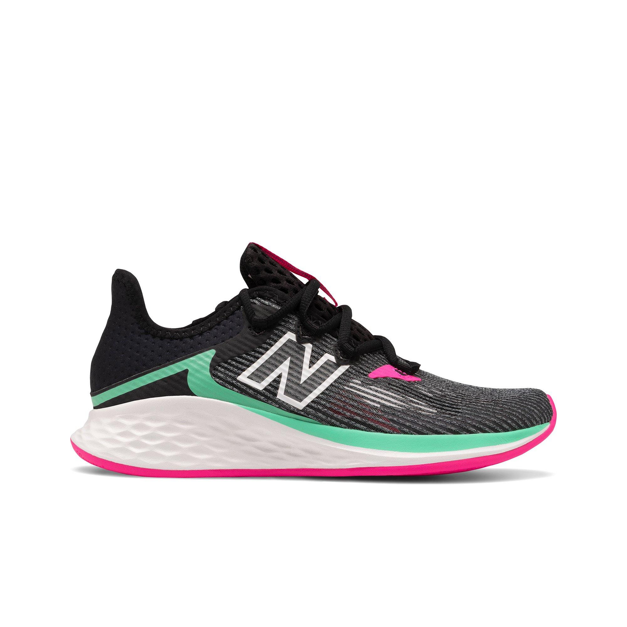 new balance running roav haze trainers in black