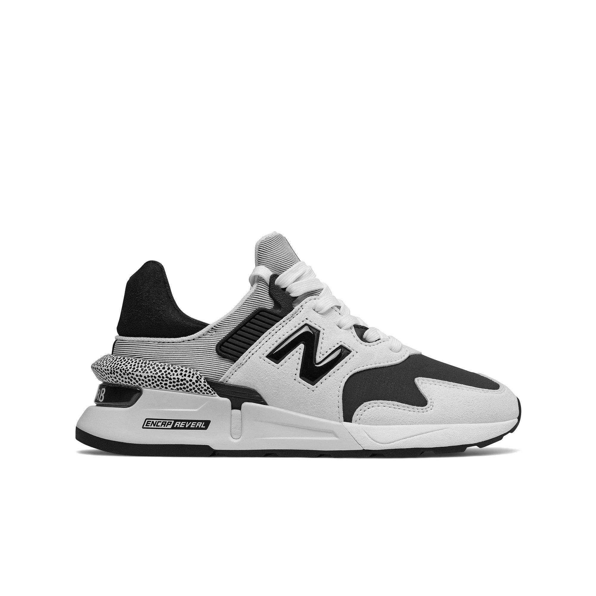 new balance 997s trainers in black & white