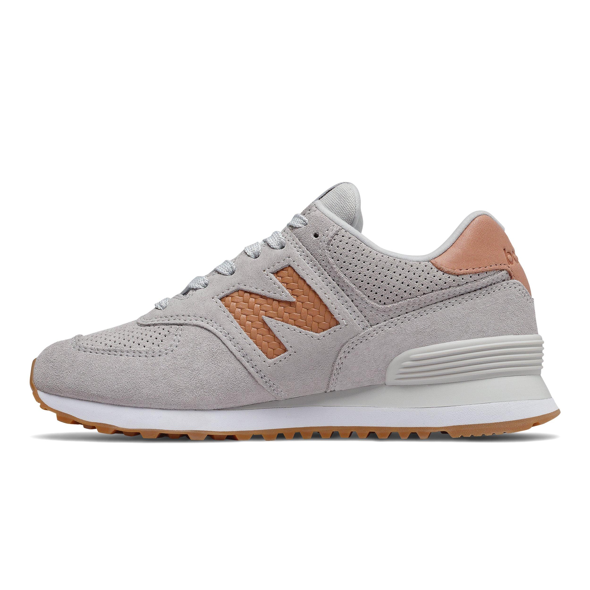 new balance 572 women brown