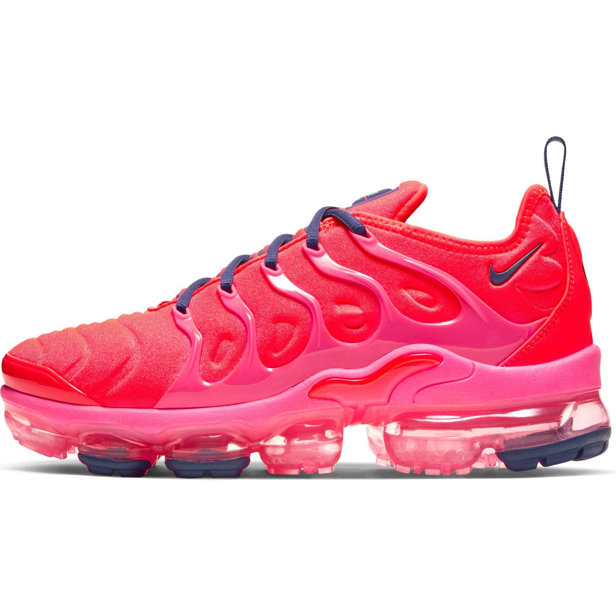 vapormax bright pink