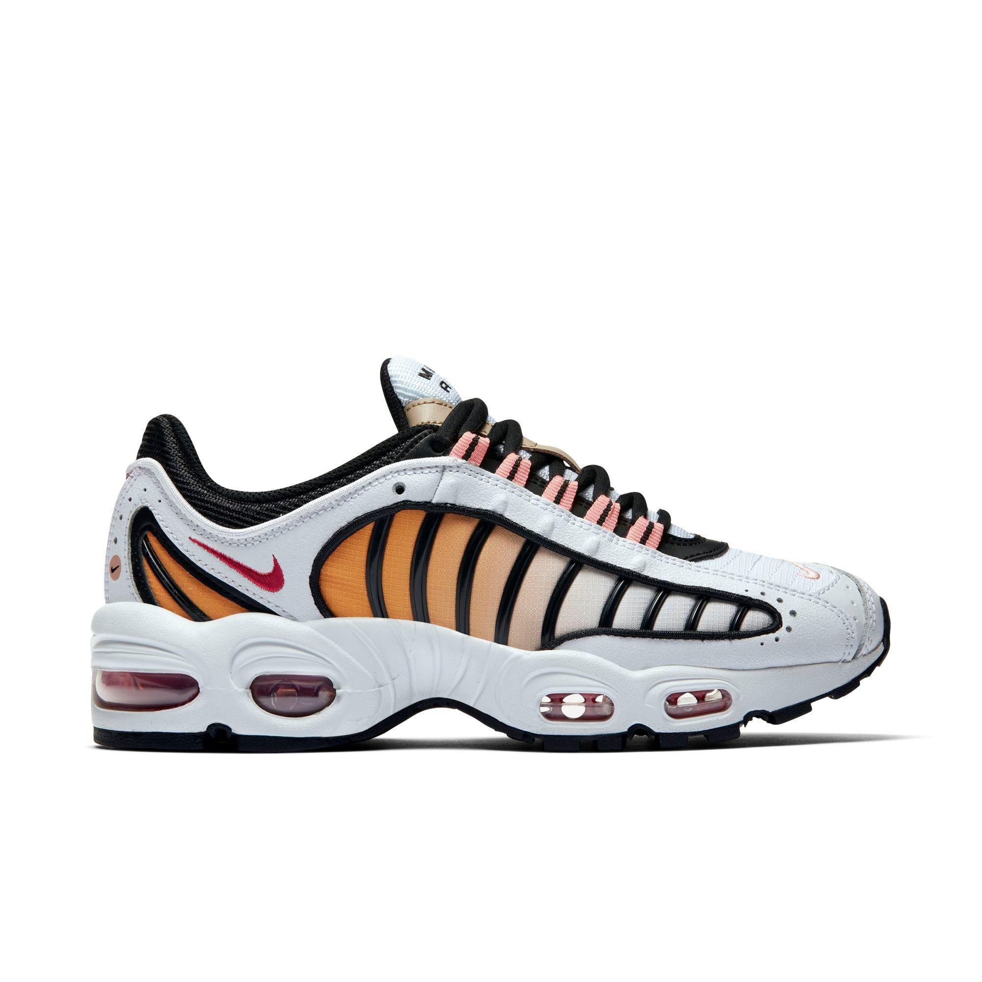 women's nike tailwind