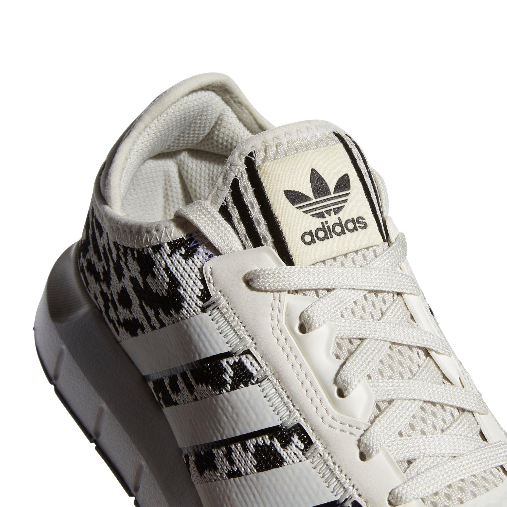 Adidas swift run outlet leopard sneakers