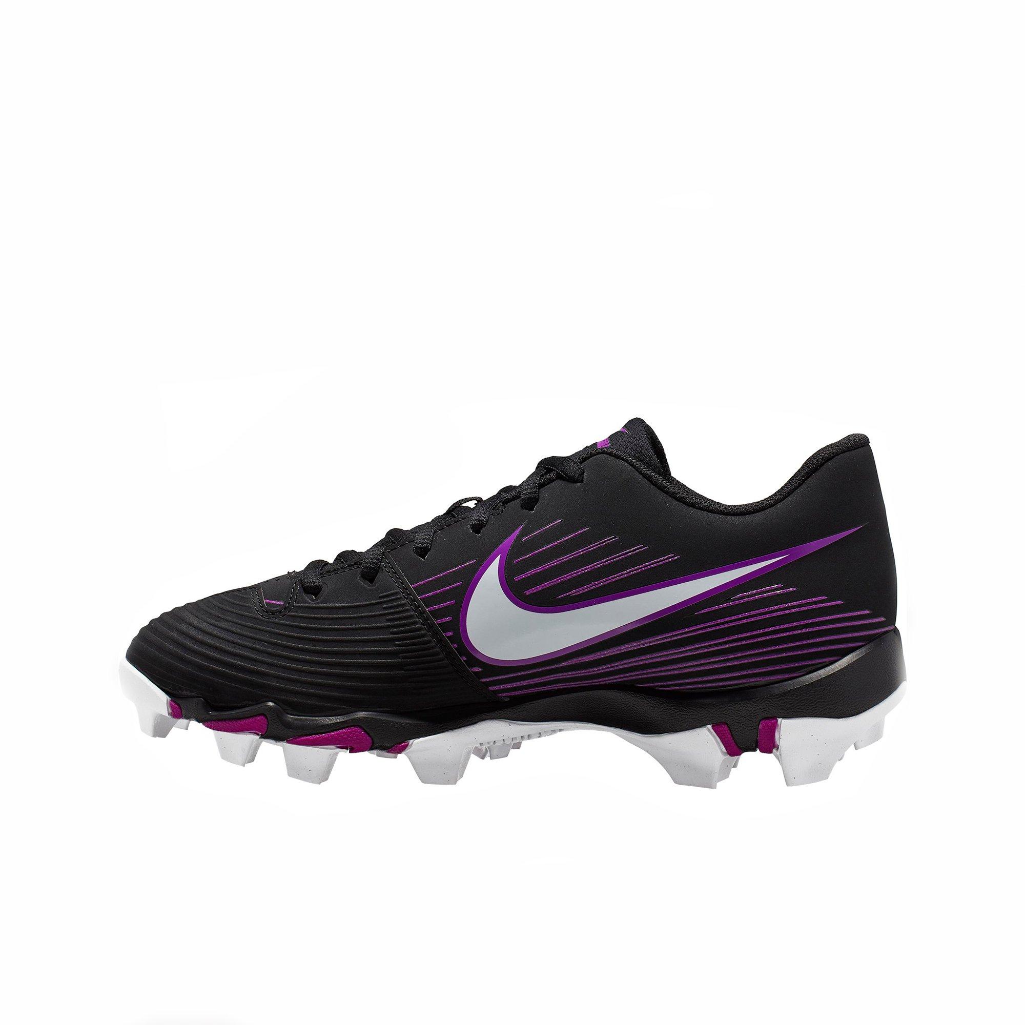 black nike cleats womens