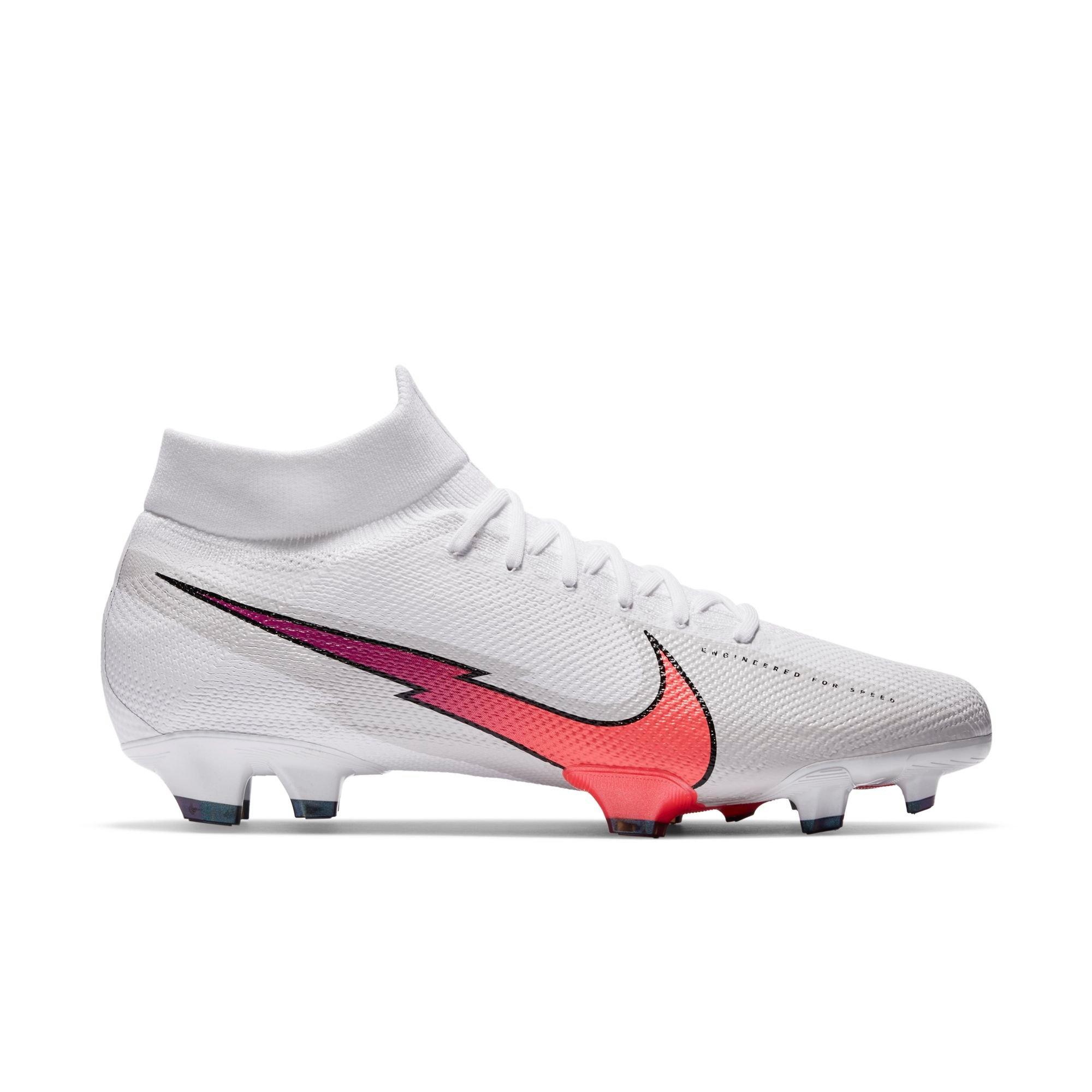 white nike womens soccer cleats