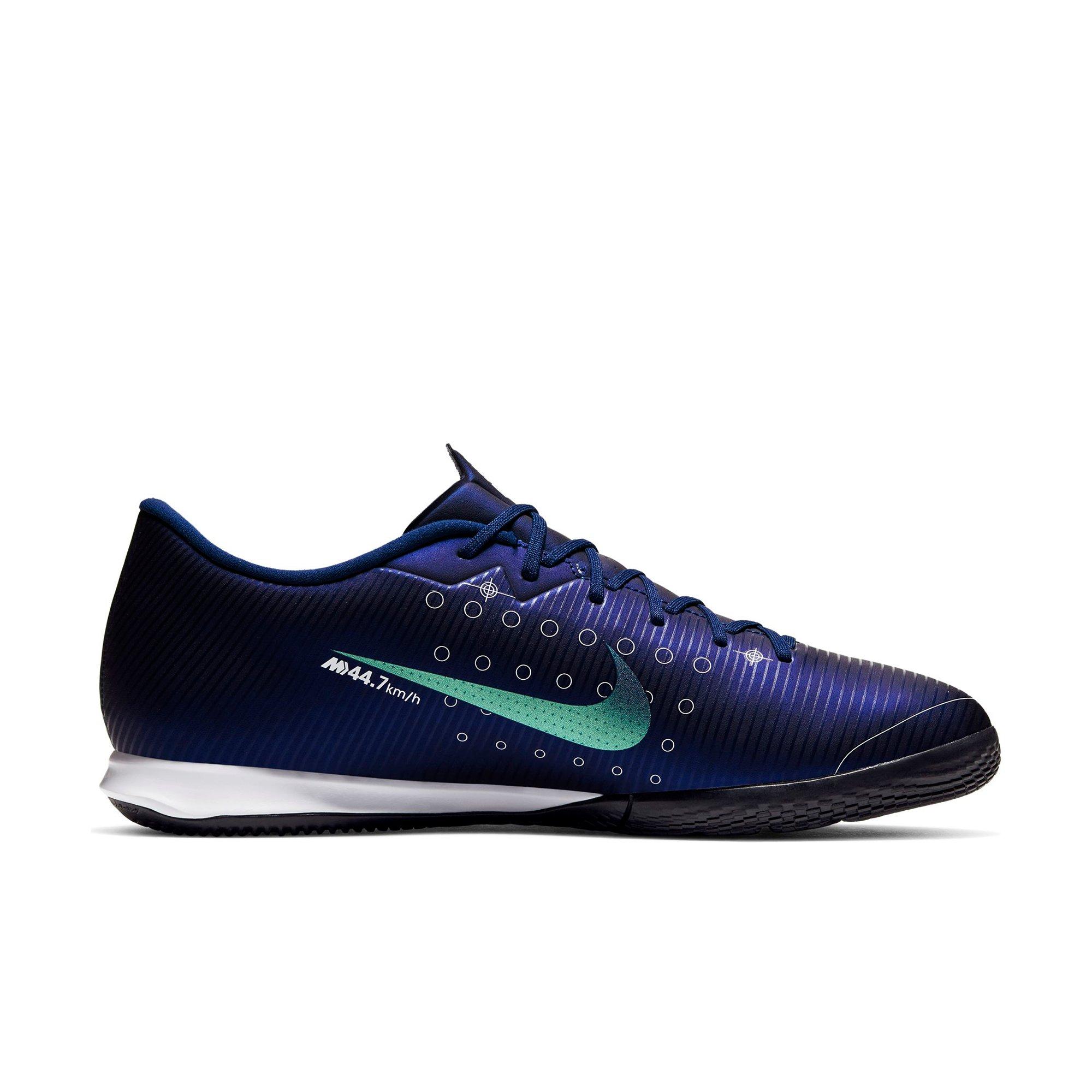 hibbett sports indoor soccer shoes