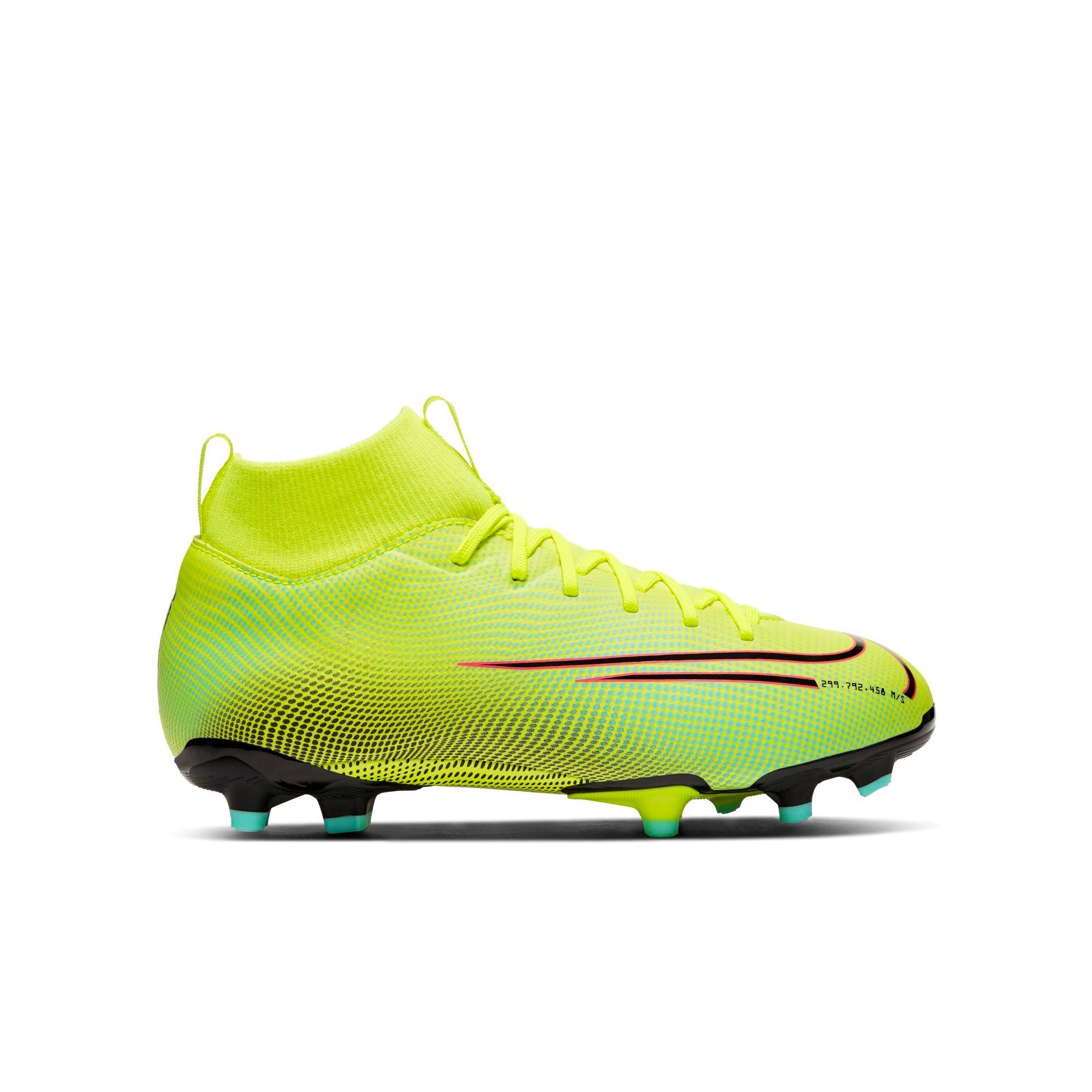 nike neon yellow soccer cleats