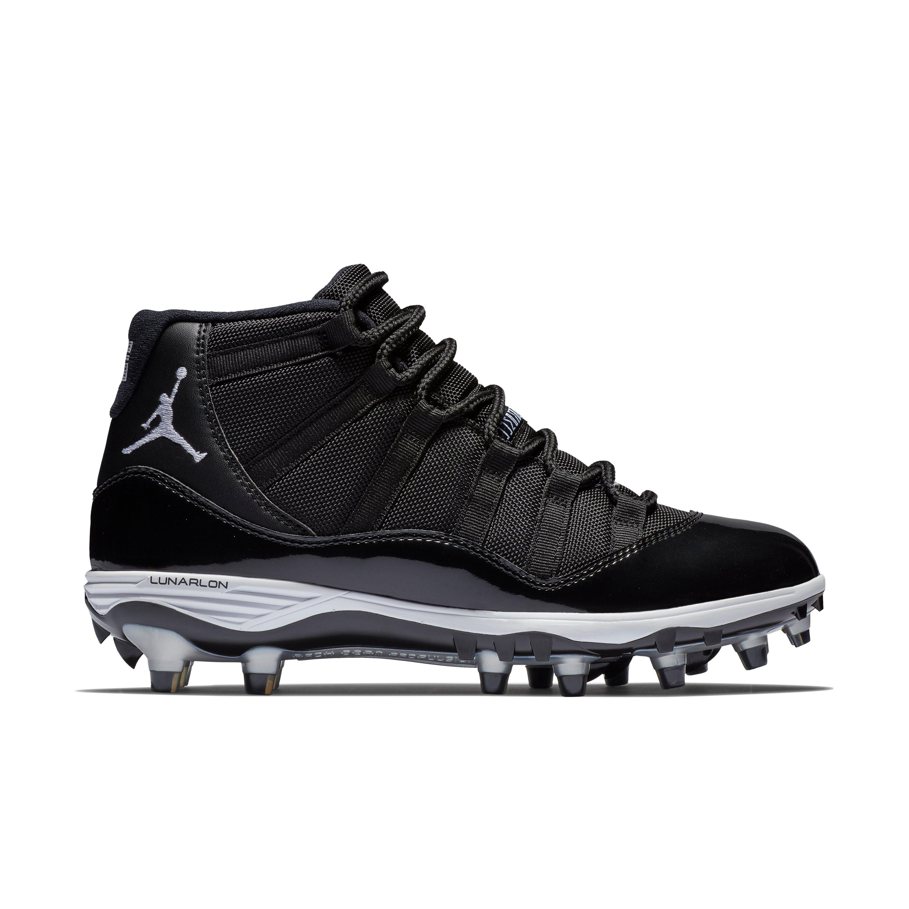 all black jordan football cleats