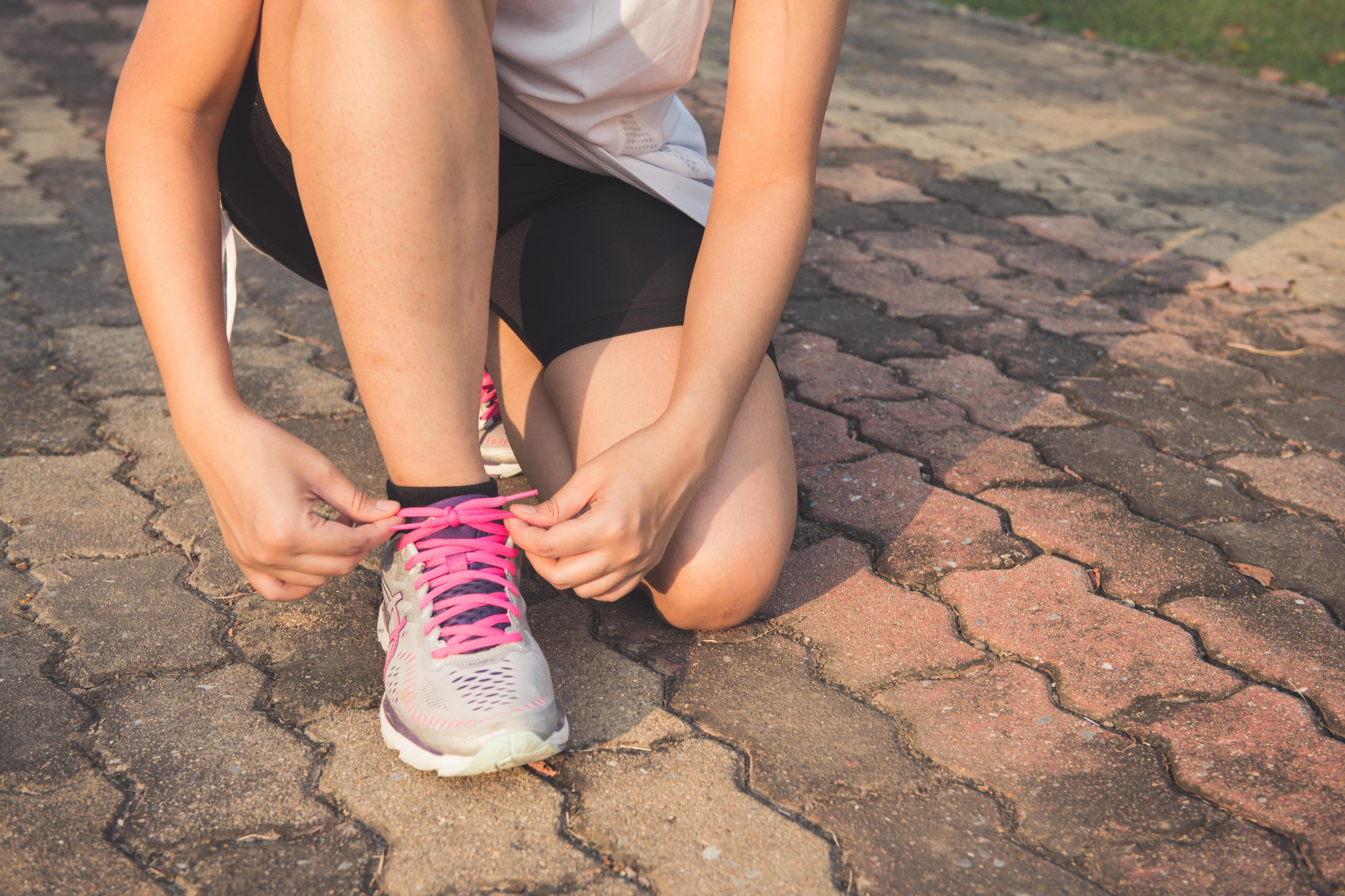 How Do I Select the Best Running Shoes for Flat Feet?