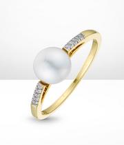 9ct Yellow Gold CZ Cultured Freshwater Pearl Ring
