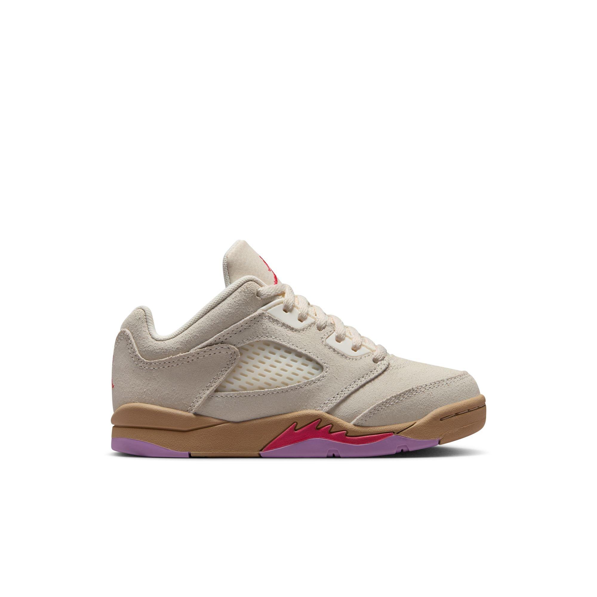 Color: PALE IVORY/FUSION RED/DESERT