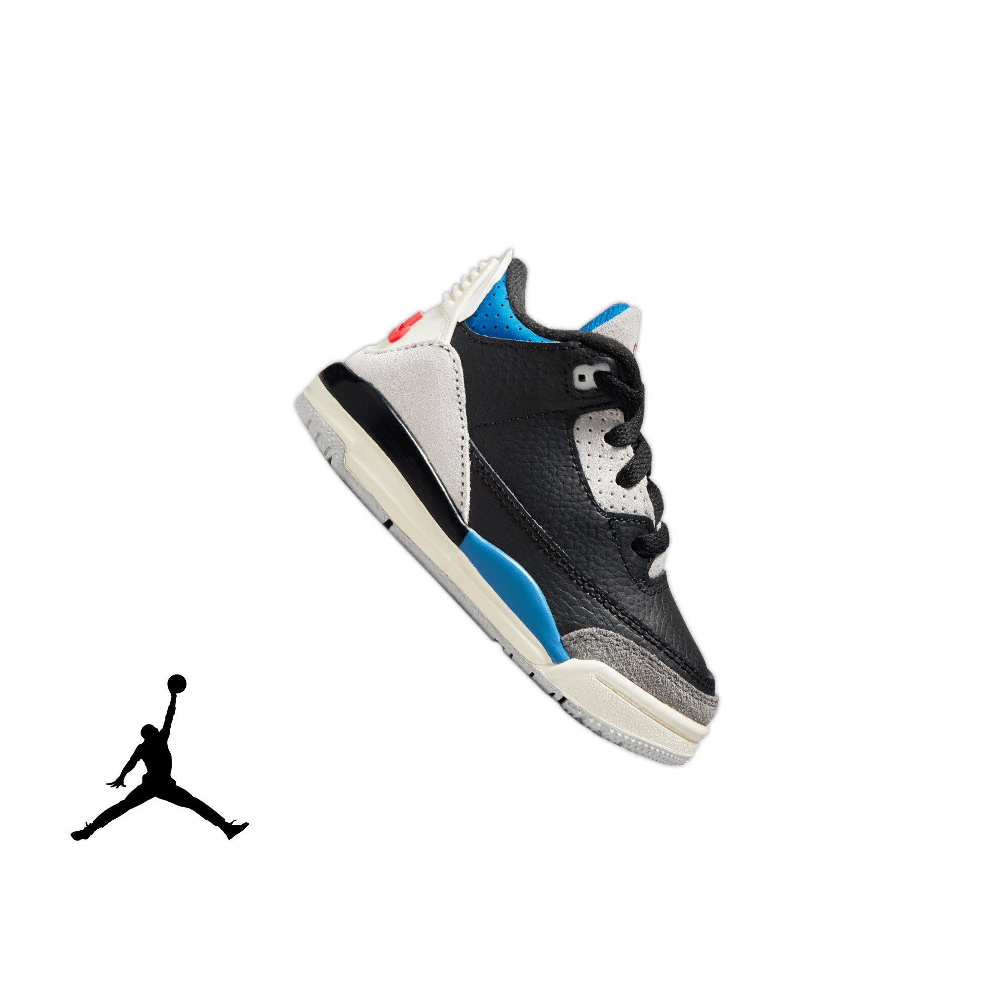 Color: BLACK/CHILE RED/NEUTRAL GREY