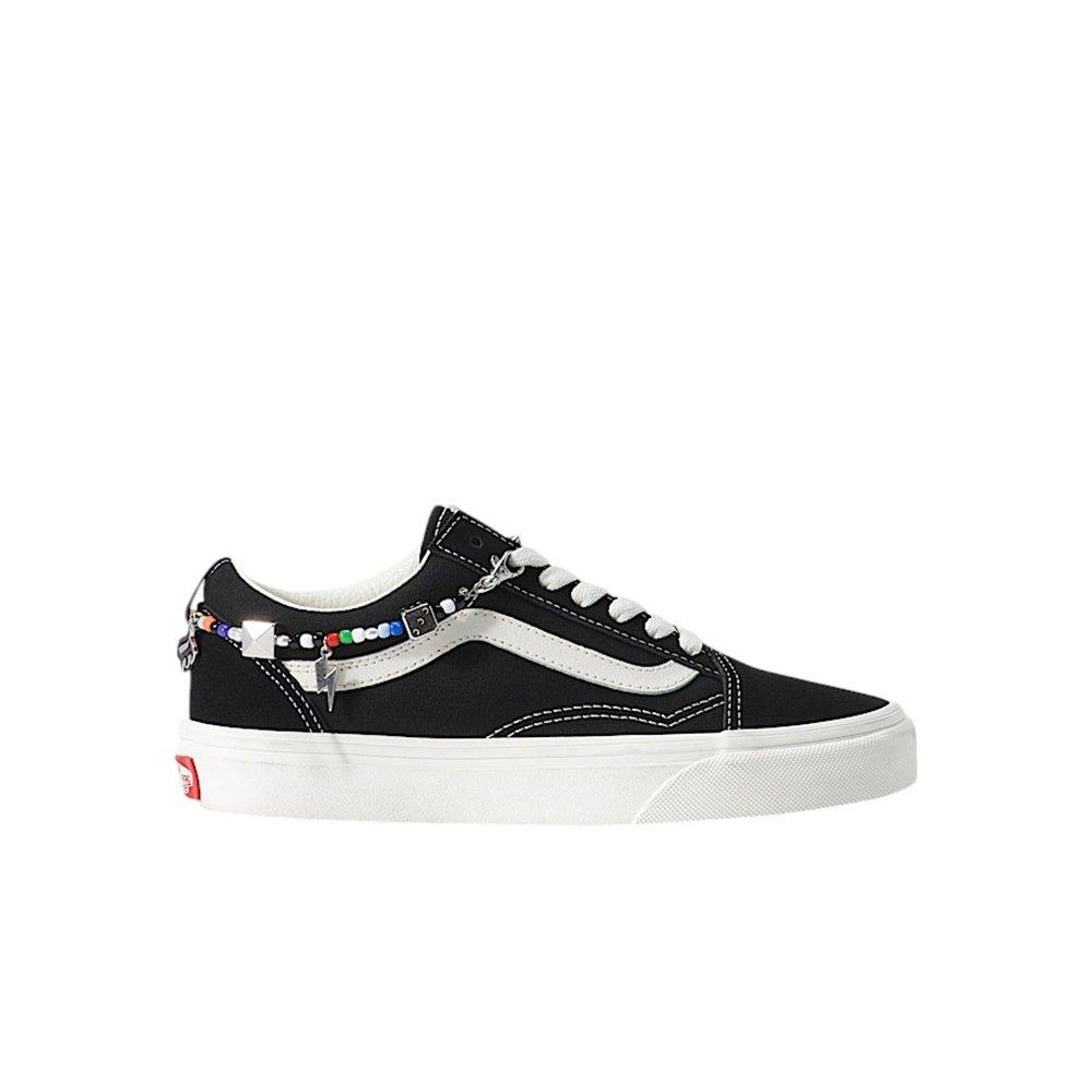 Color: BLACK/WHITE