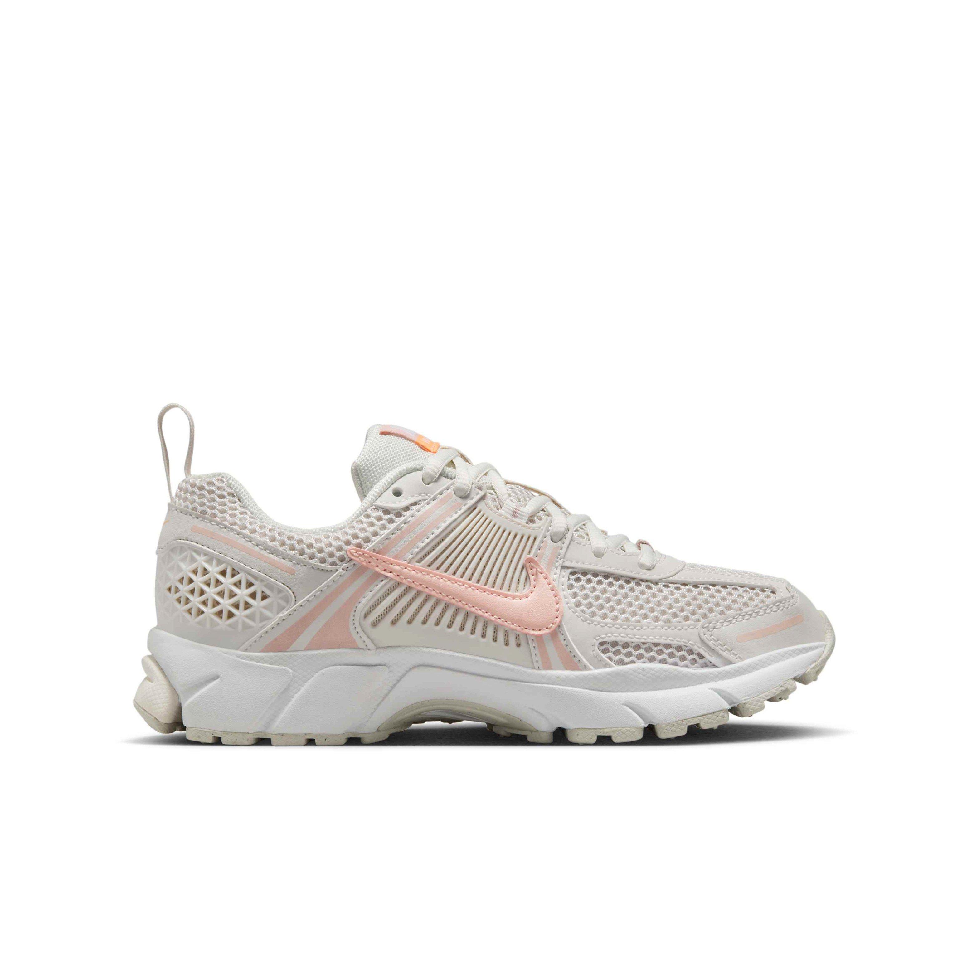 Color: PHANTOM/LT BROWN/WHITE/PINK