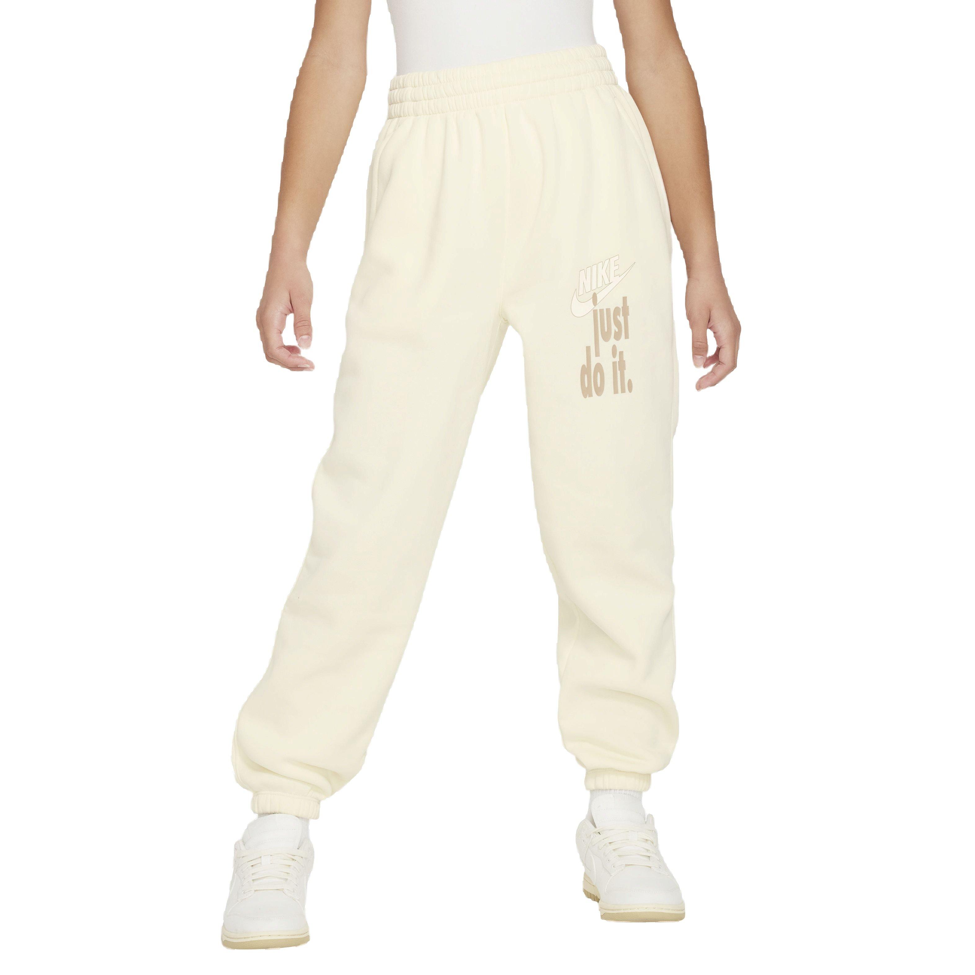 Color: COCONUT MILK