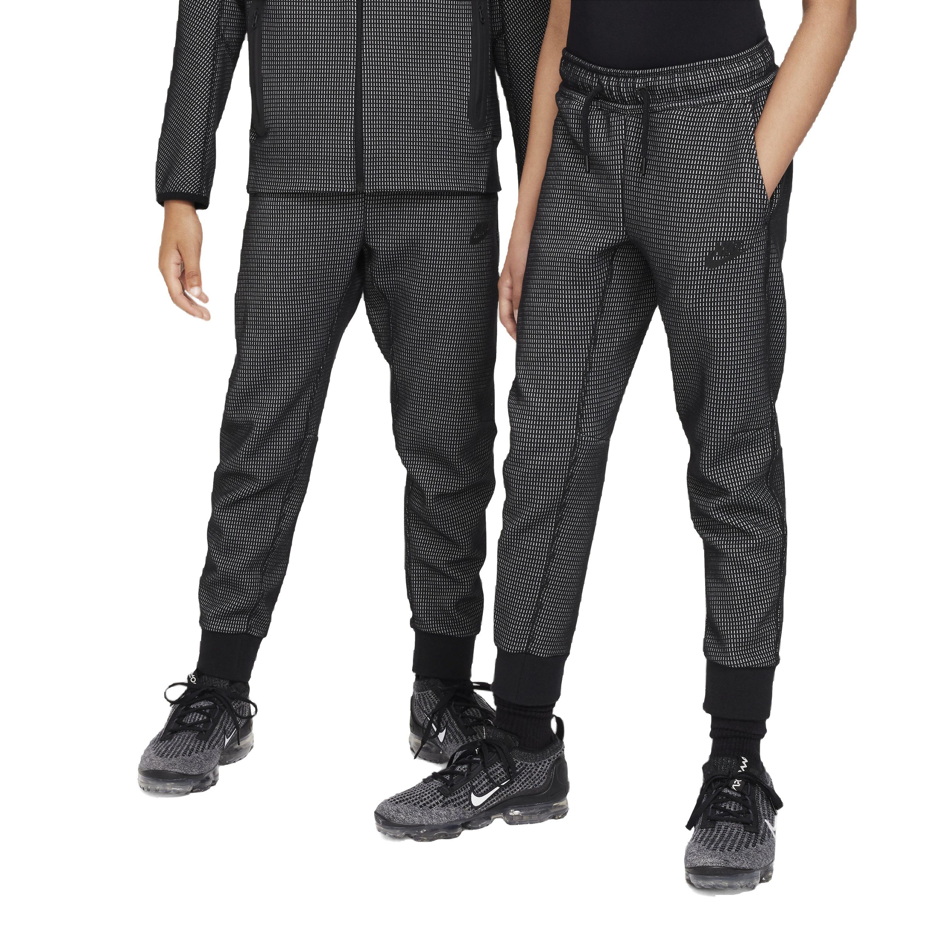 Color: BLACK