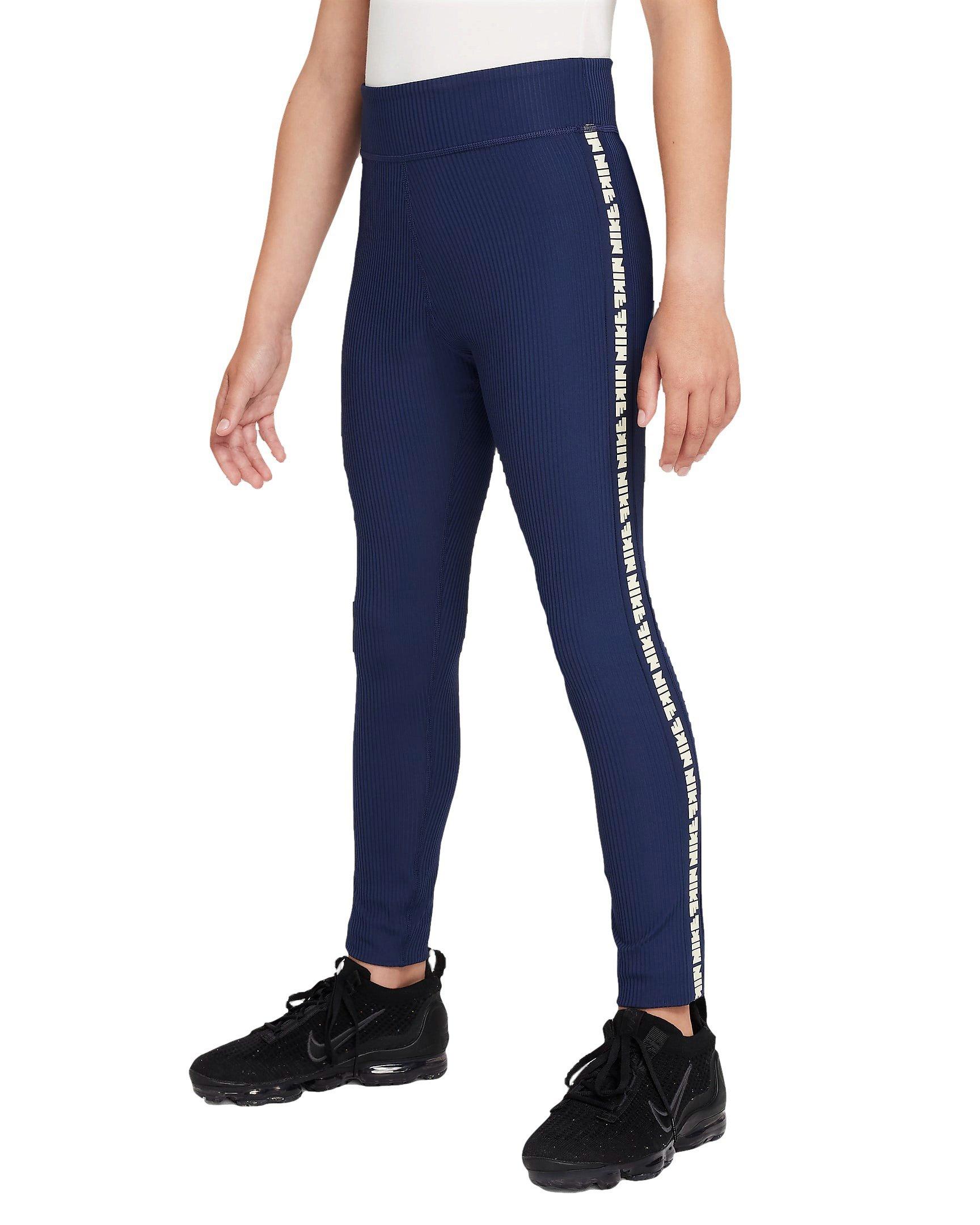 Color: NAVY