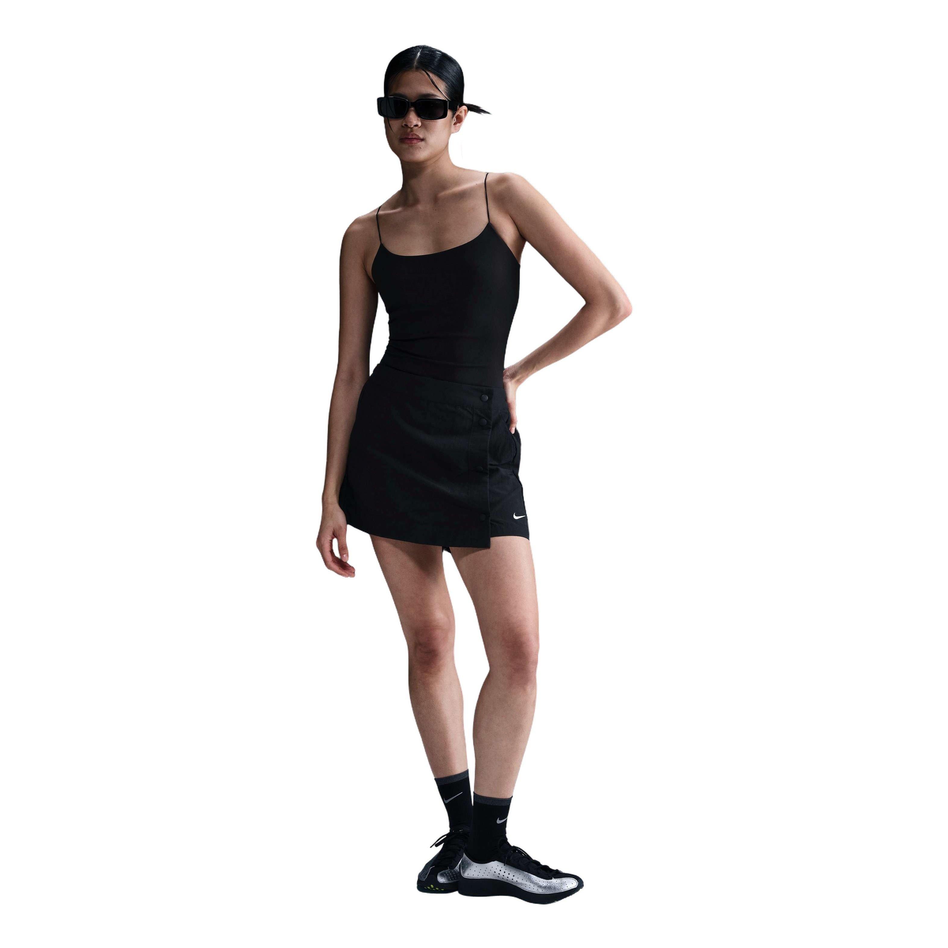 Color: BLACK