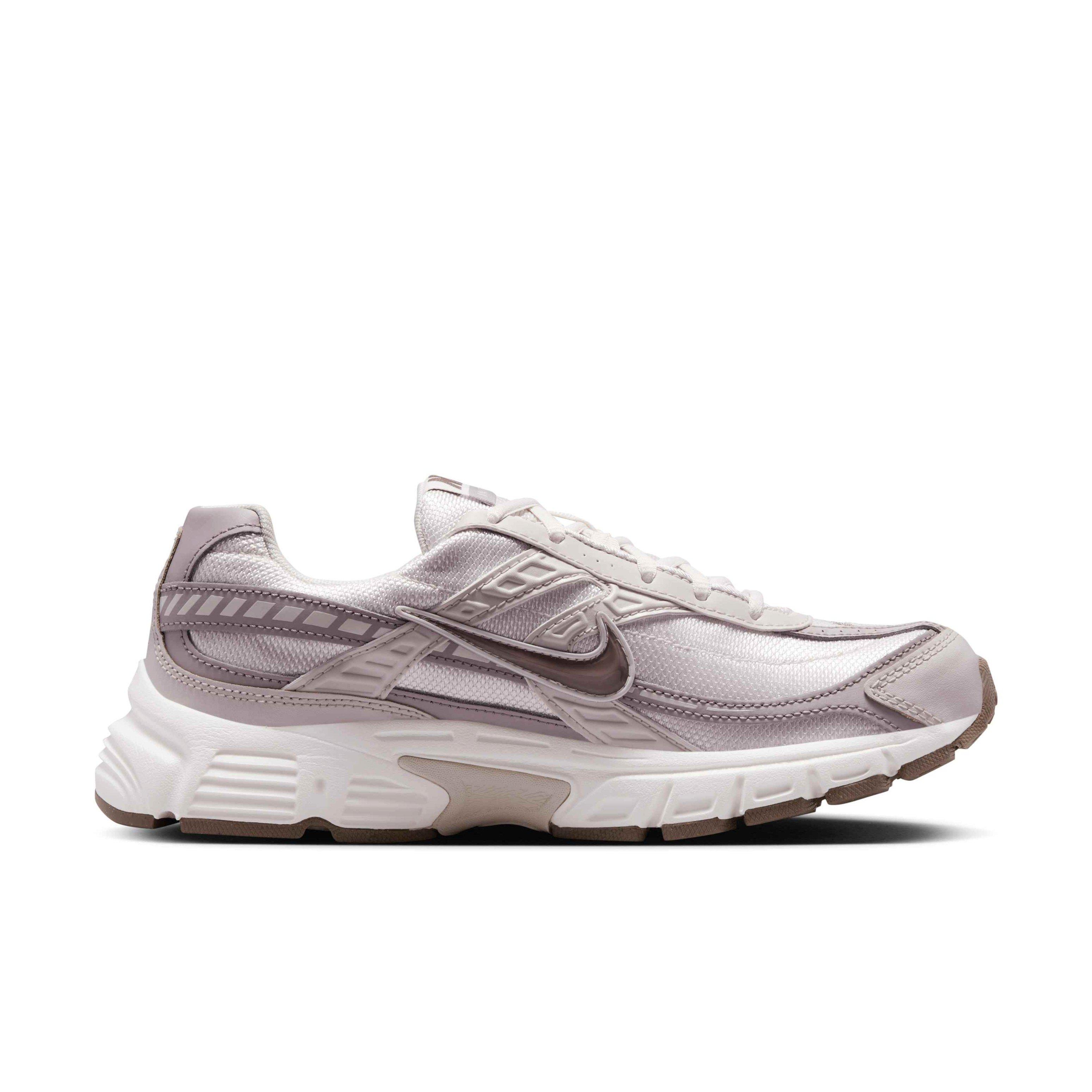 Color: PHANTOM/LT BONE/SAIL/BROWN