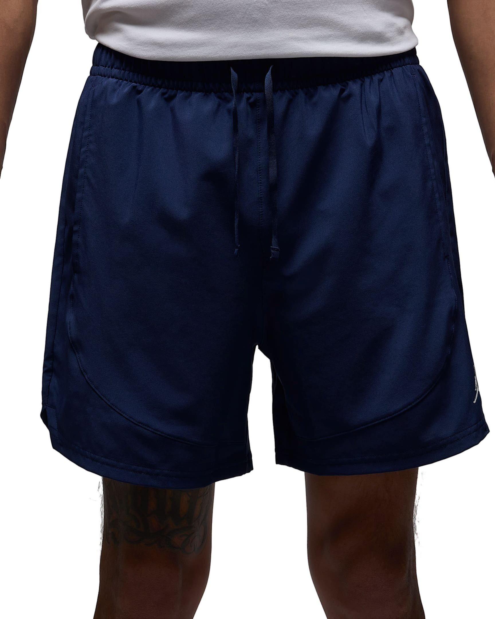 Color: NAVY