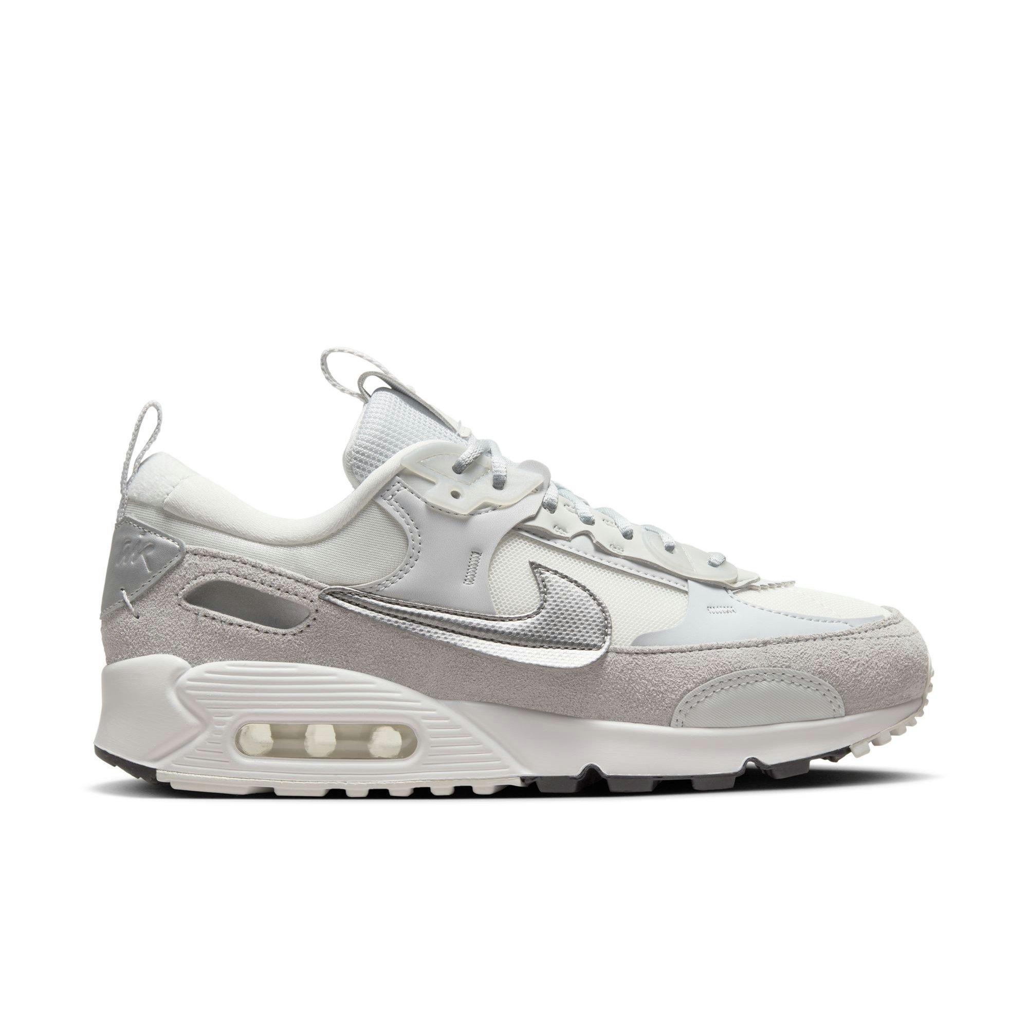 Color: PLATINUM/SILVER/DUST/BLACK