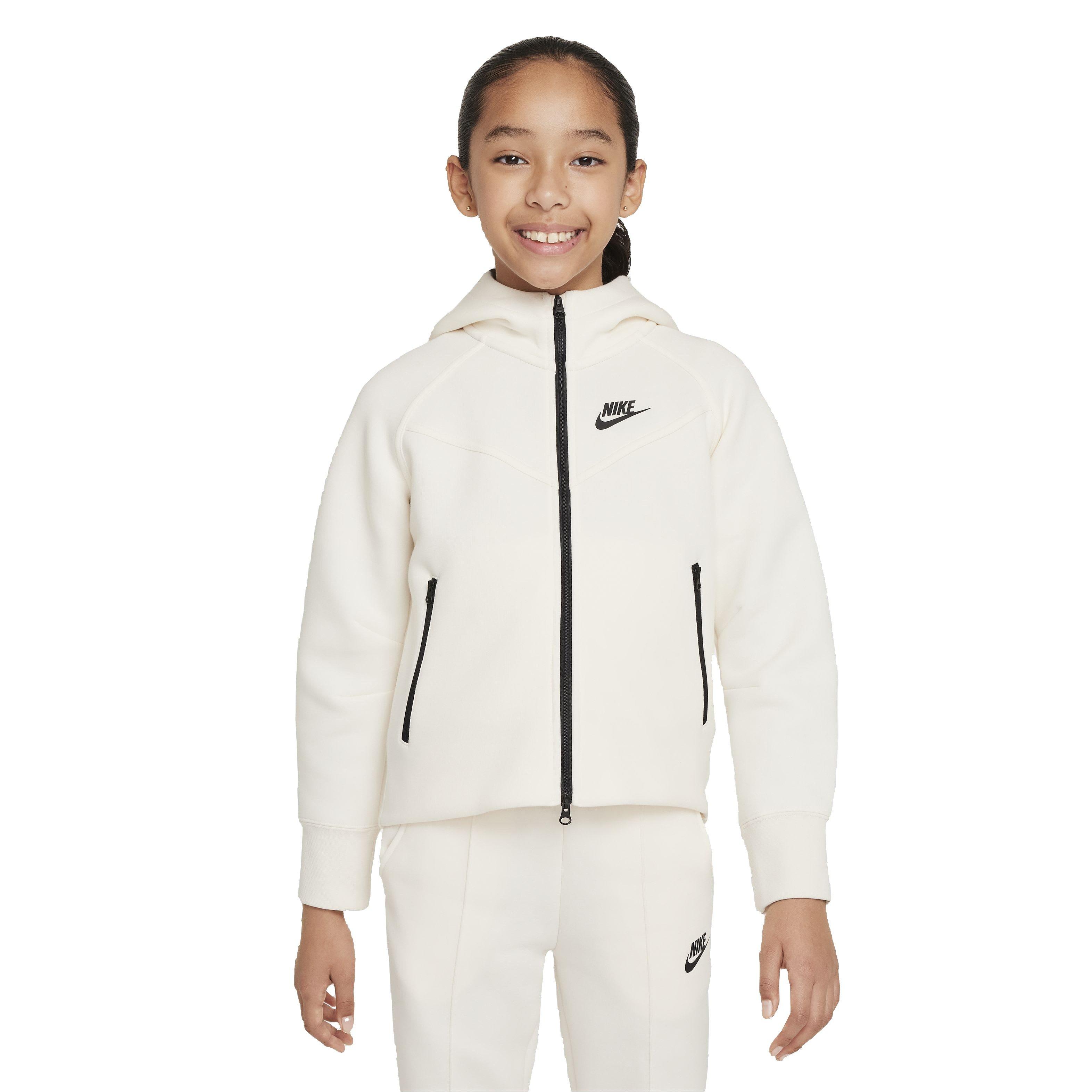 Color: WHITE