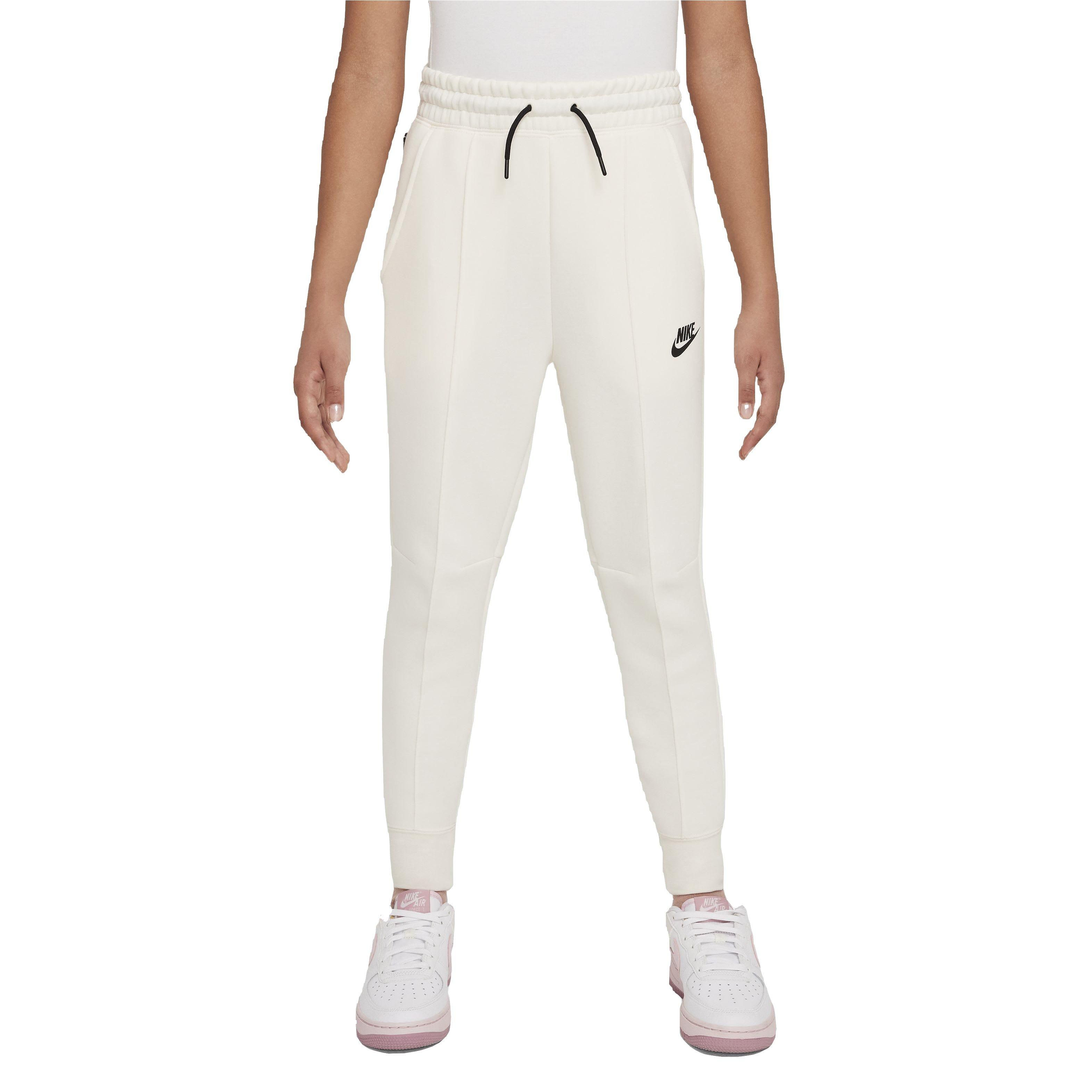 Color: WHITE