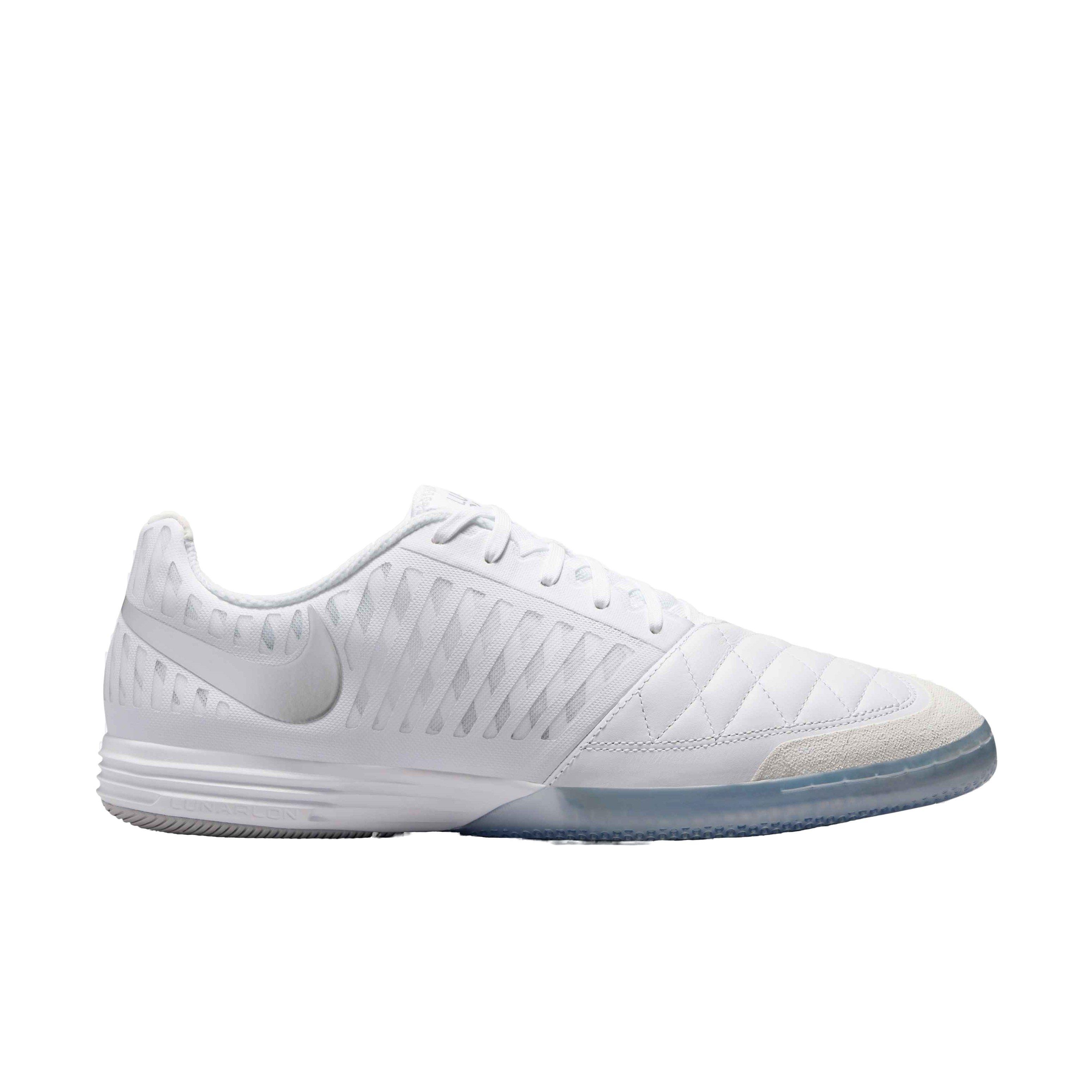 Color: WHITE/CHROME