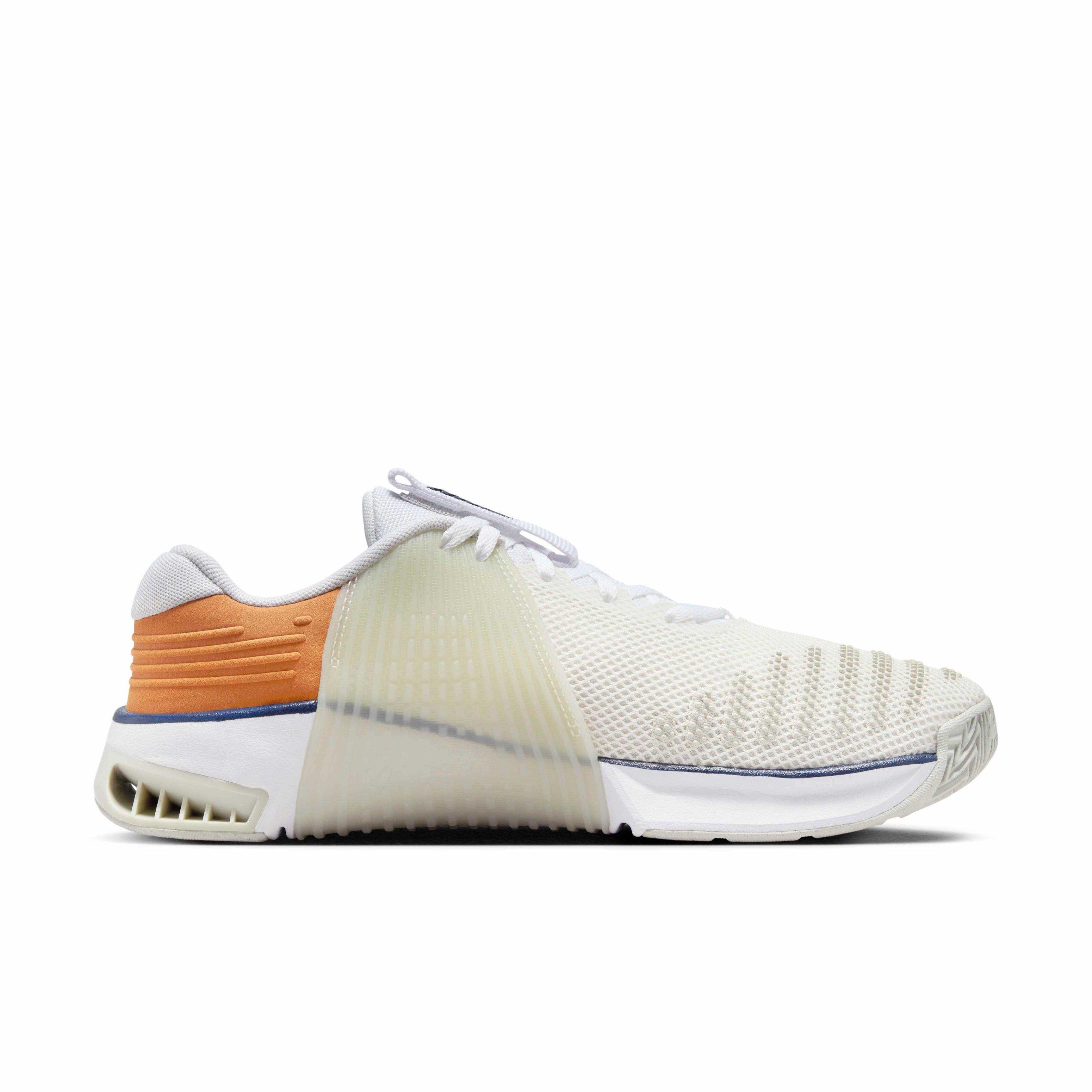 Color: WHITE/LT BONE/LIMESTONE/NAVY