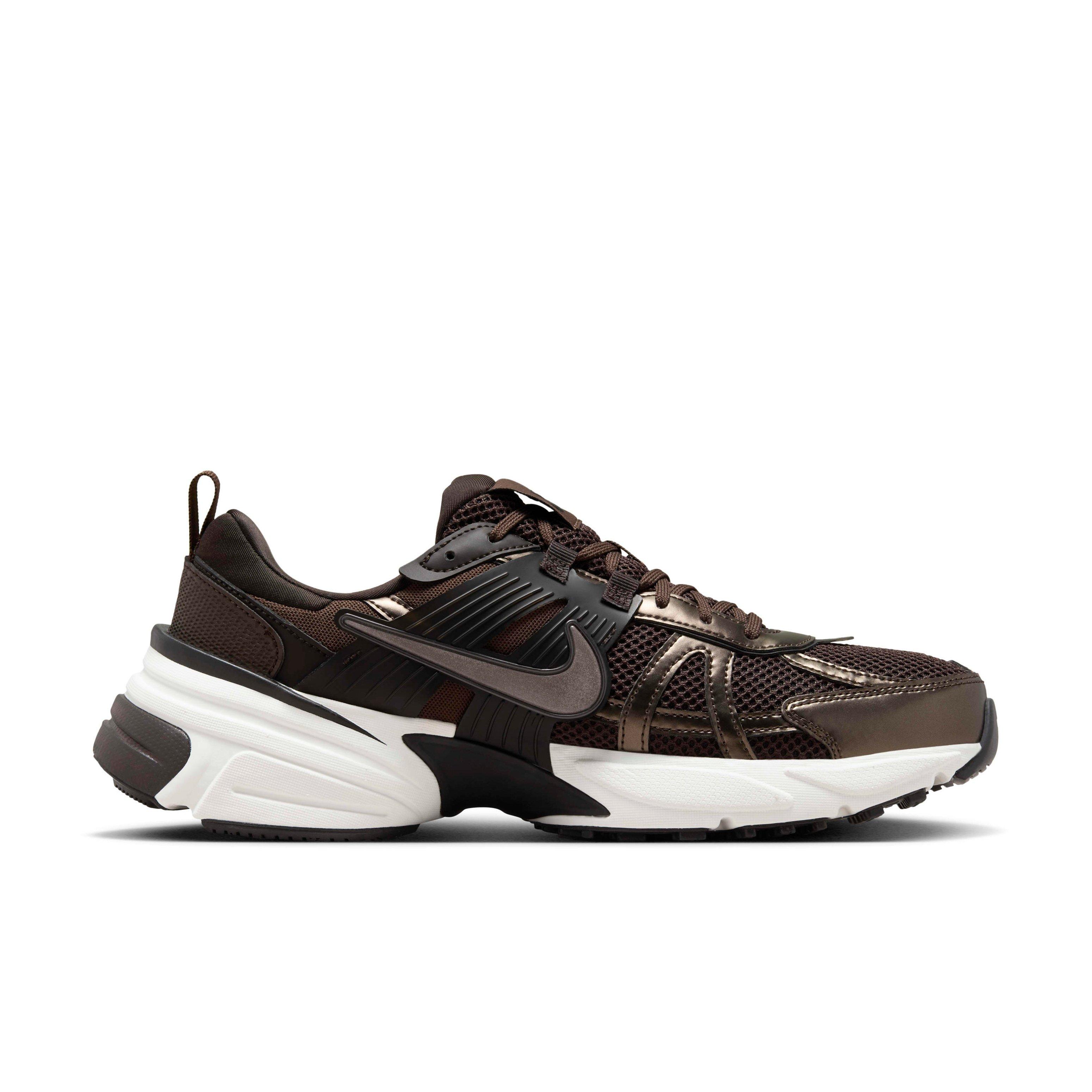 Color: BROWN/WHITE/BLACK/BROWN