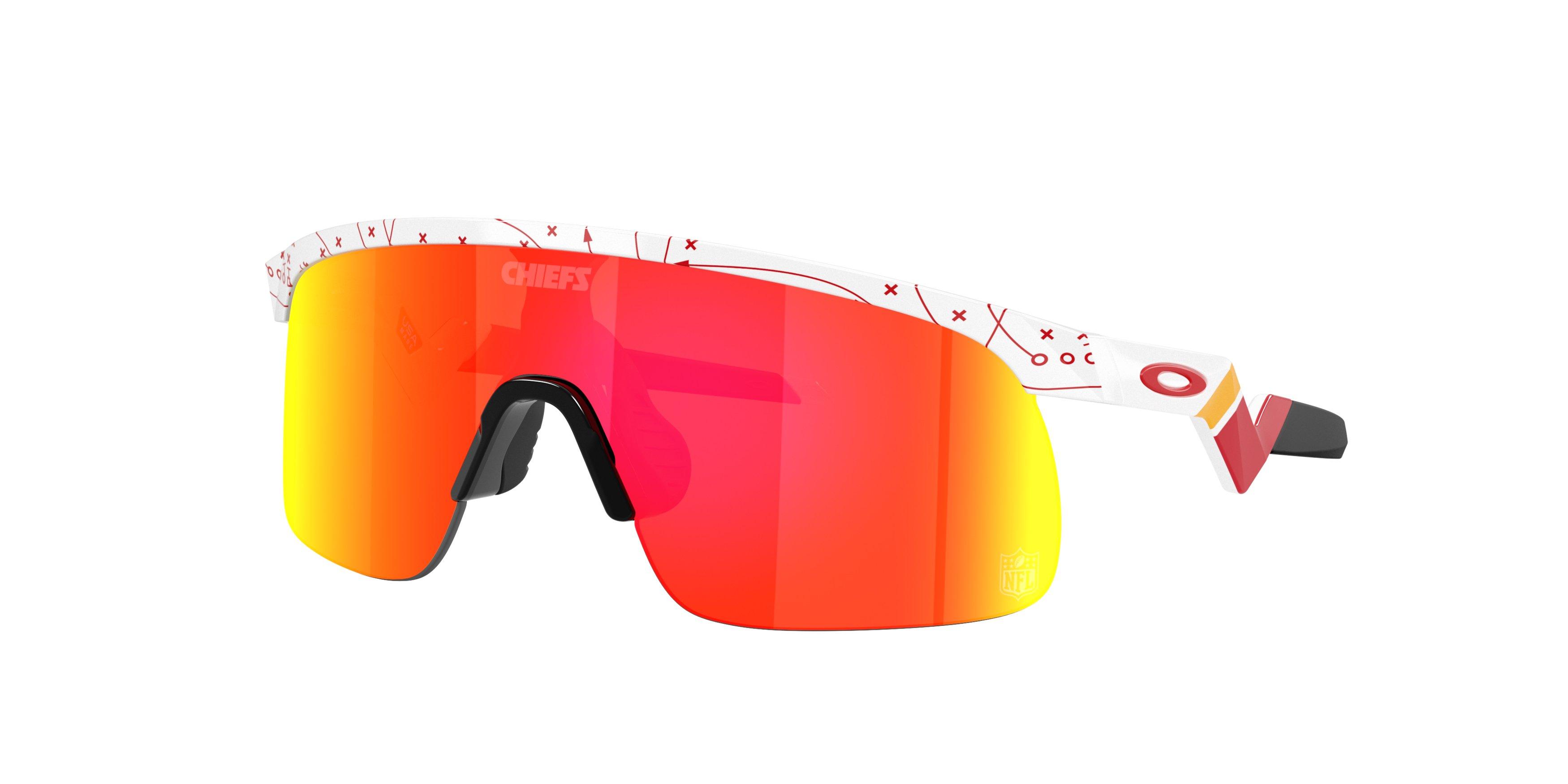 Color: WHITE/RED