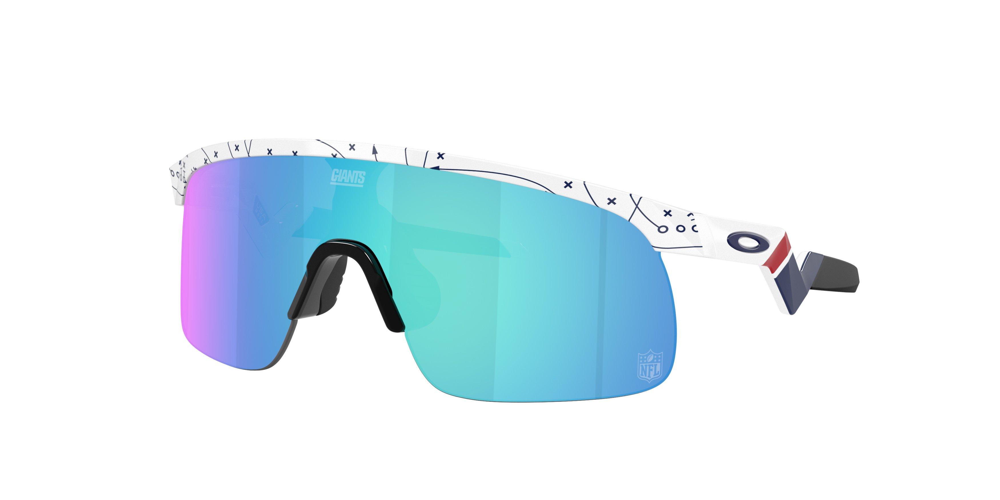 Color: WHITE/BLUE