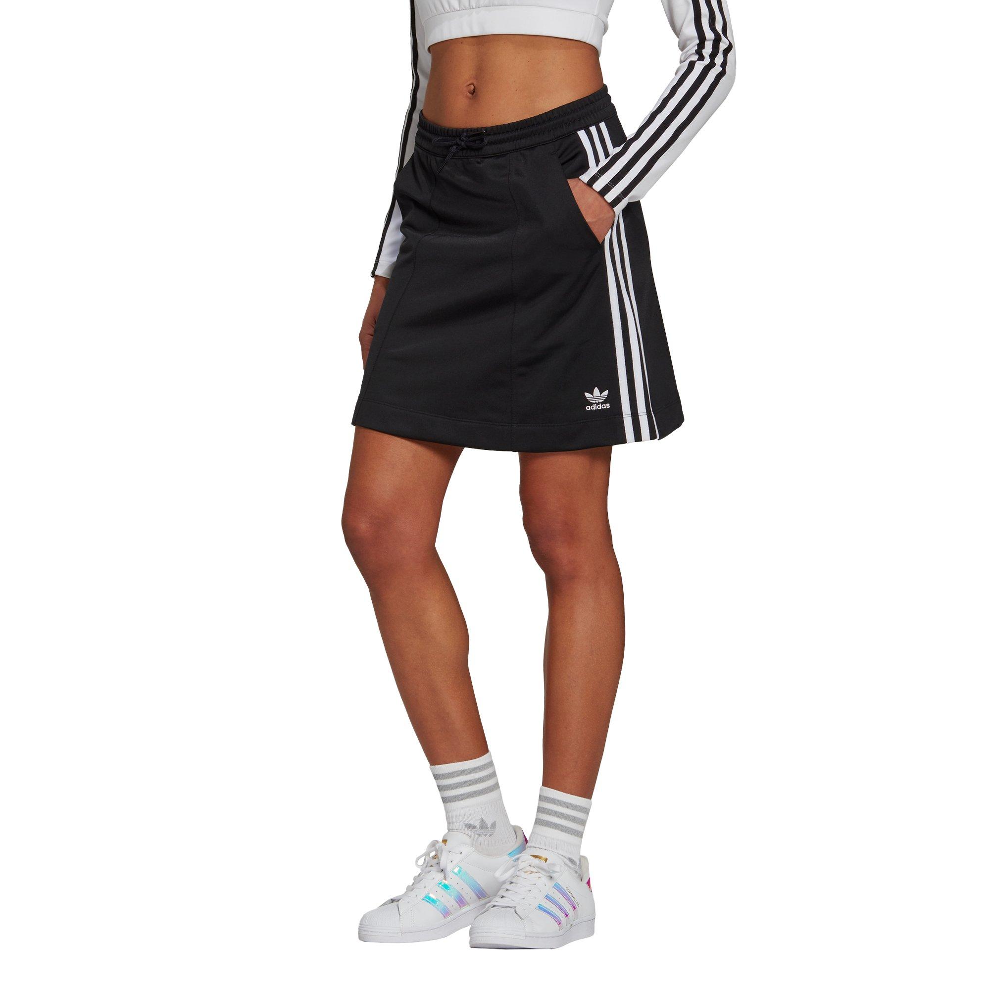 Color: BLACK