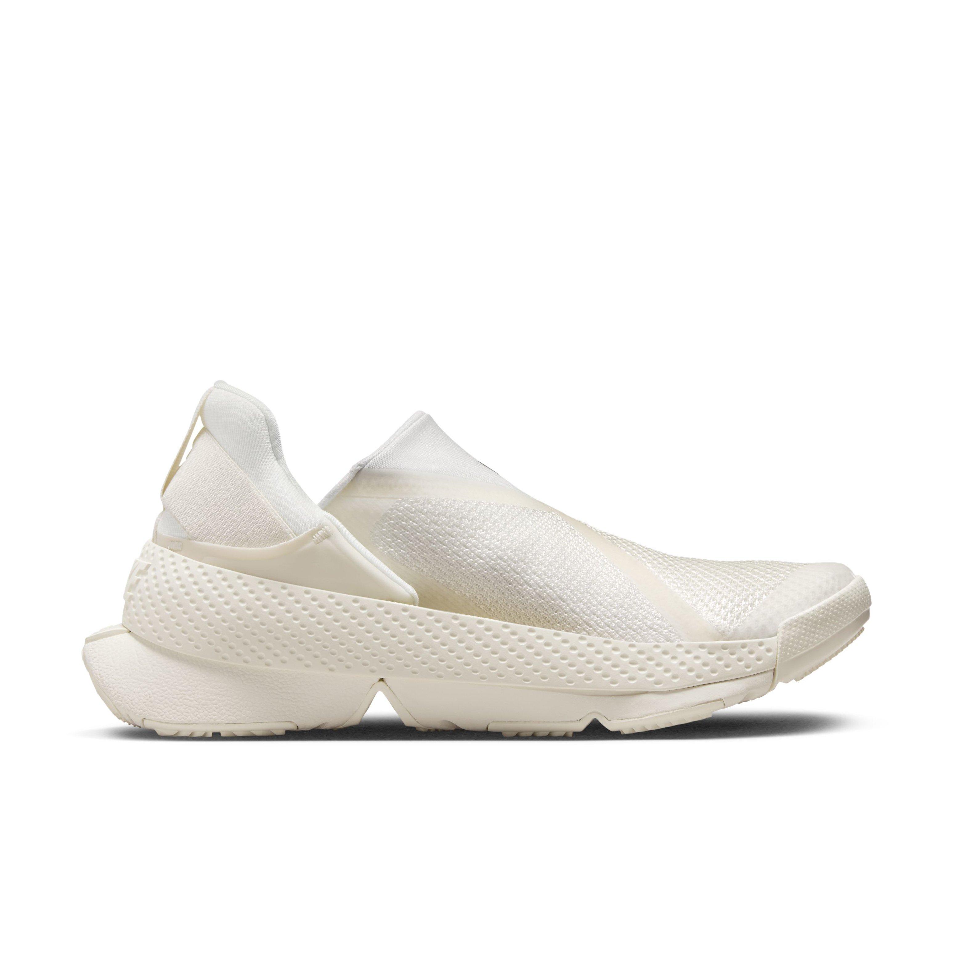 Color: IVORY/PLATINUM/BLACK