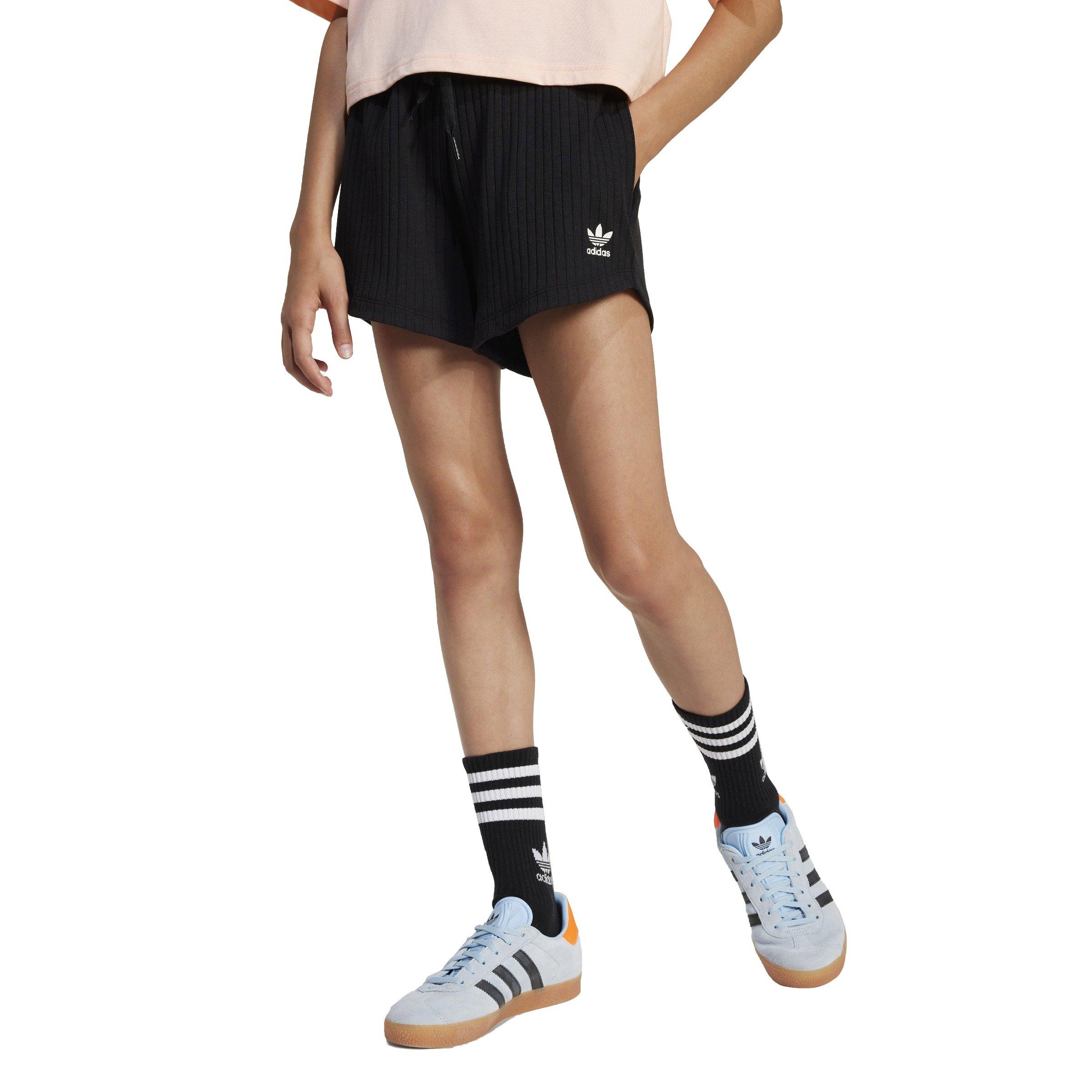 Color: BLACK