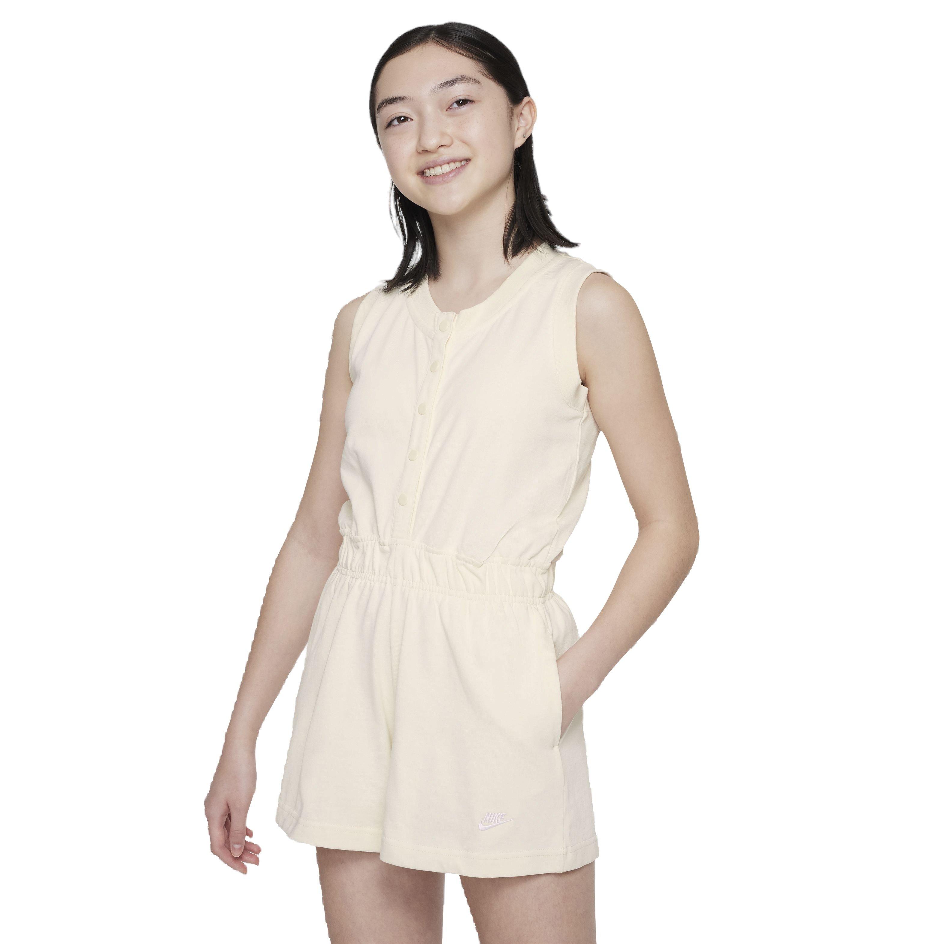 Color: COCONUT MILK