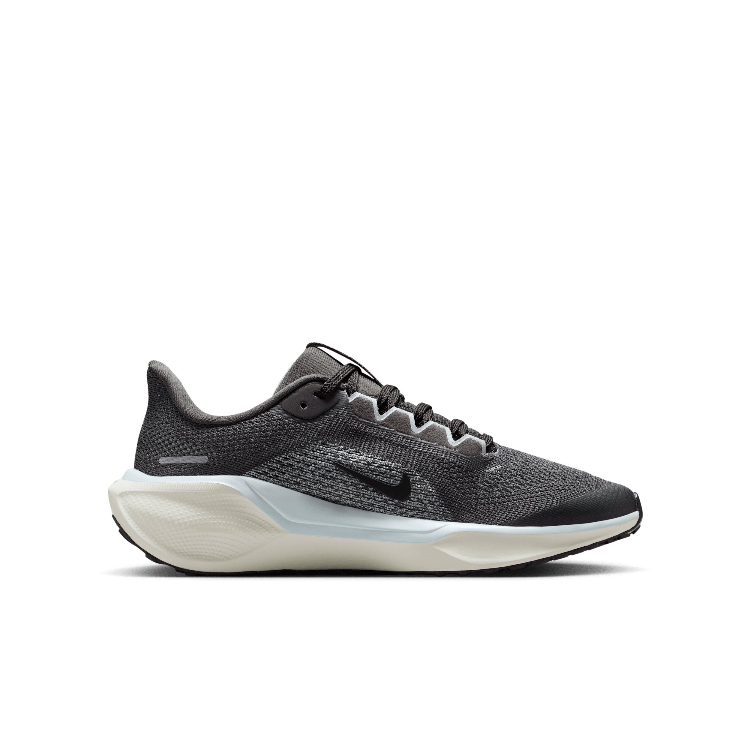 Color: MD ASH/PLATINUM/IVORY/BLACK