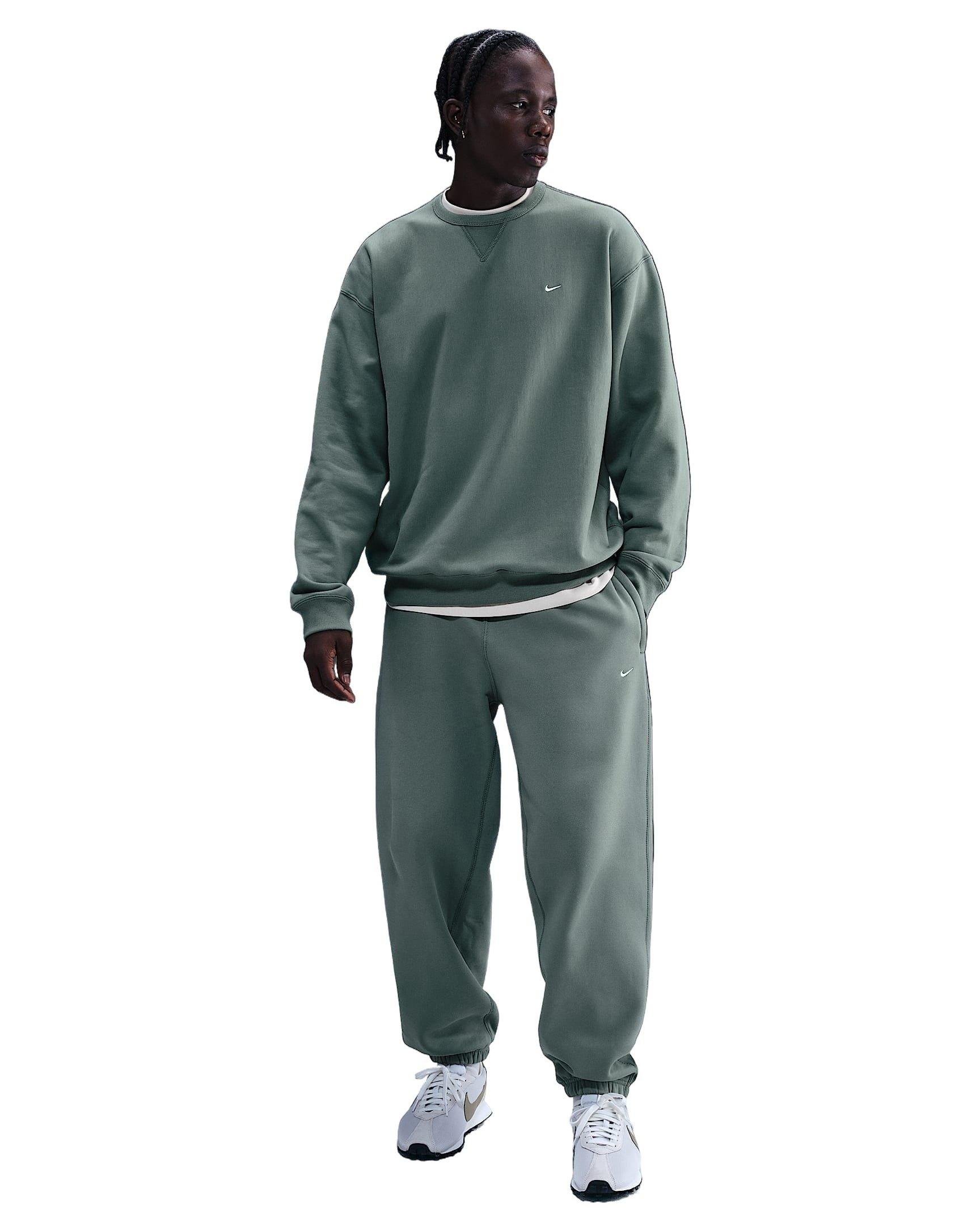 Color: GREEN