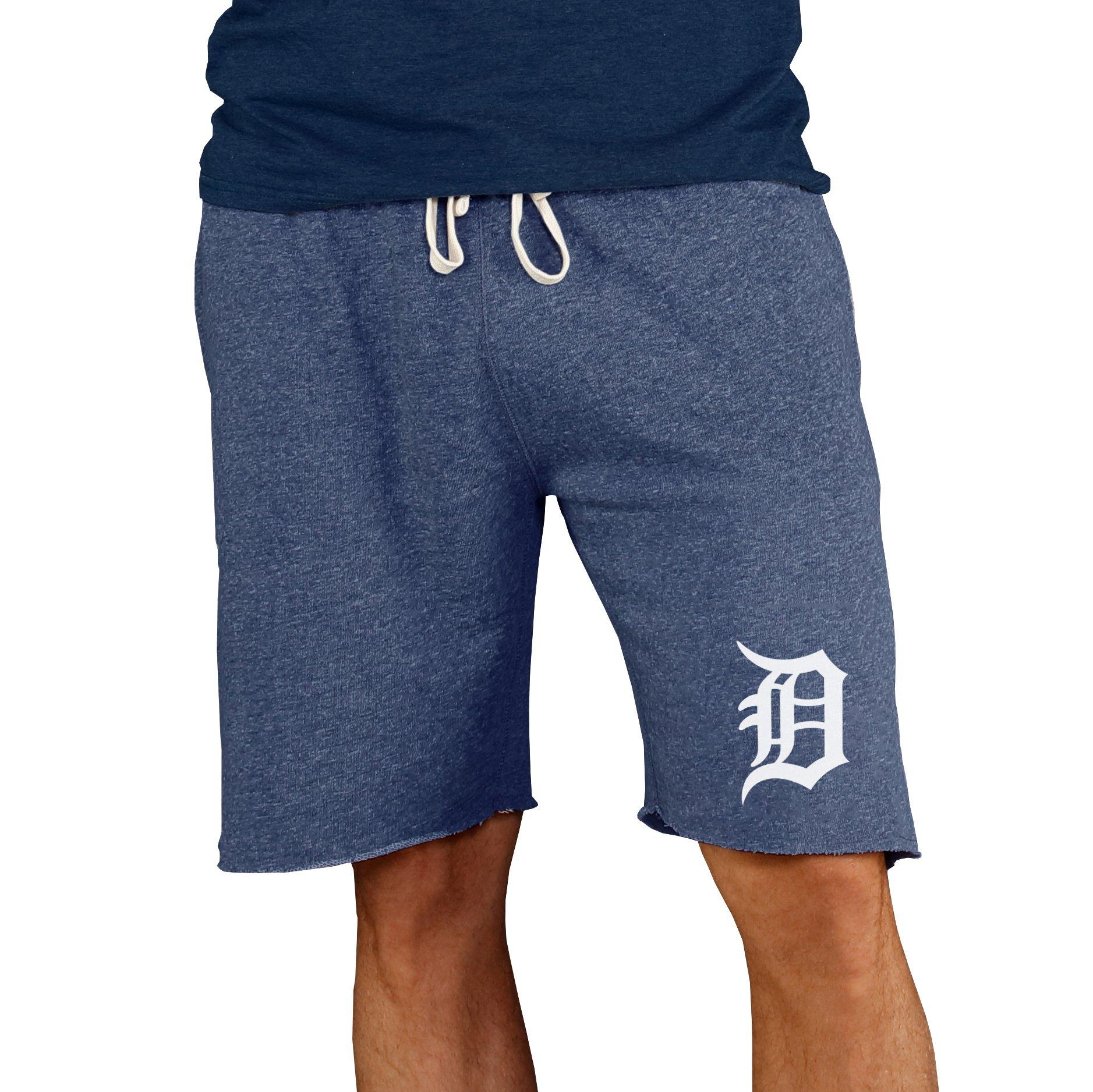 Color: NAVY