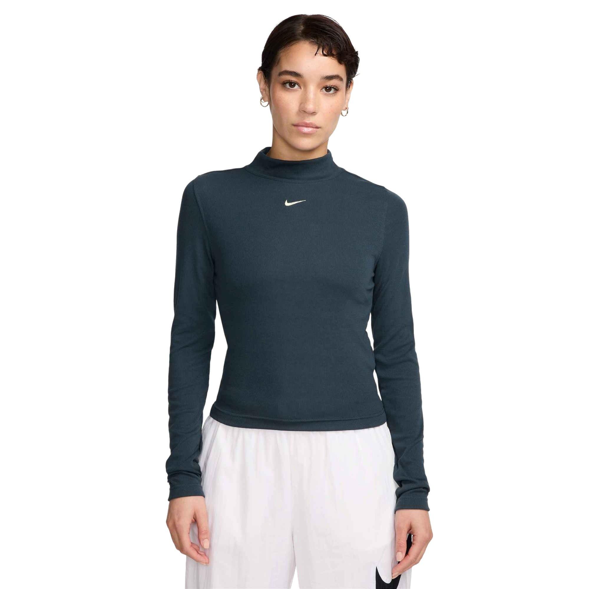 Color: NAVY