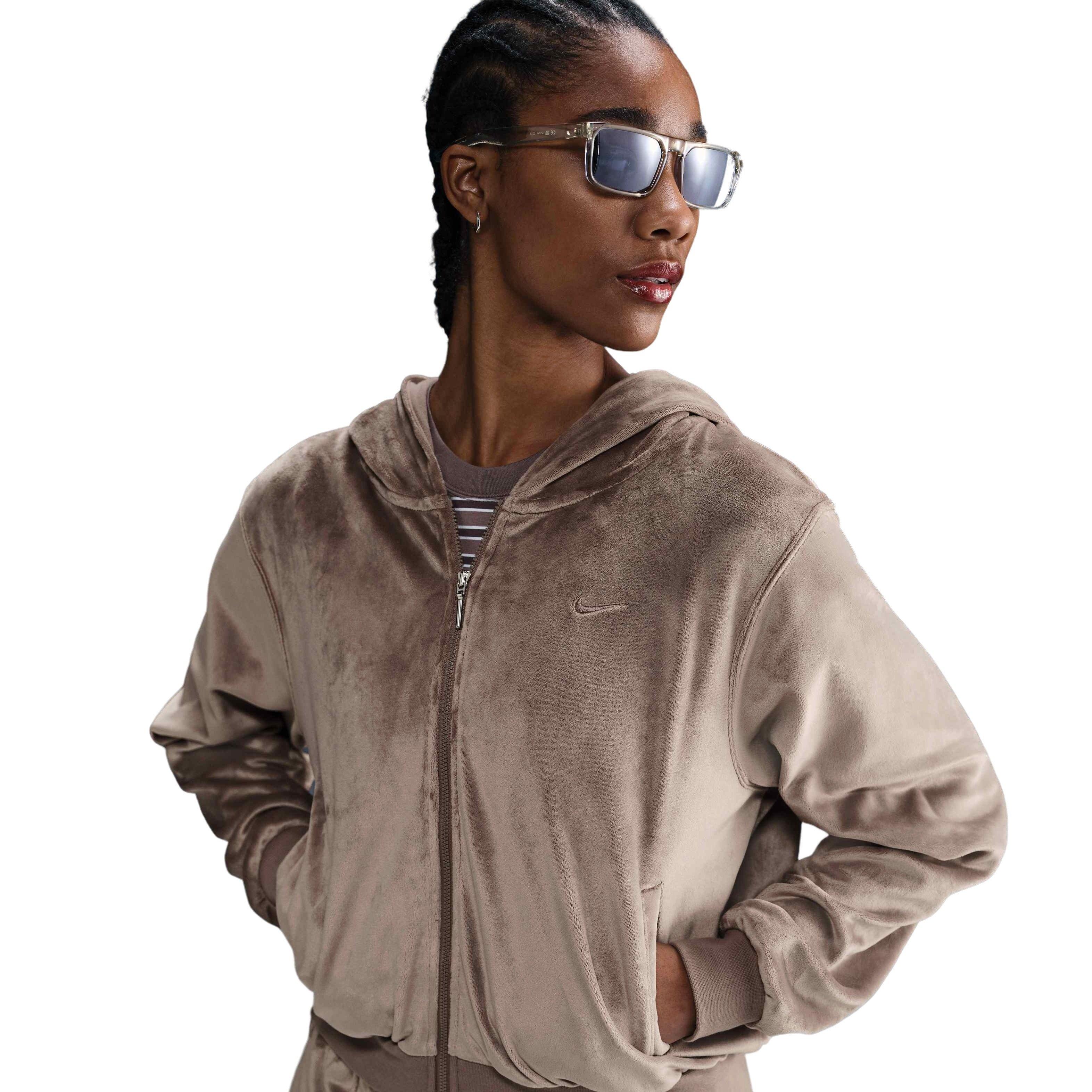 Color: BROWN