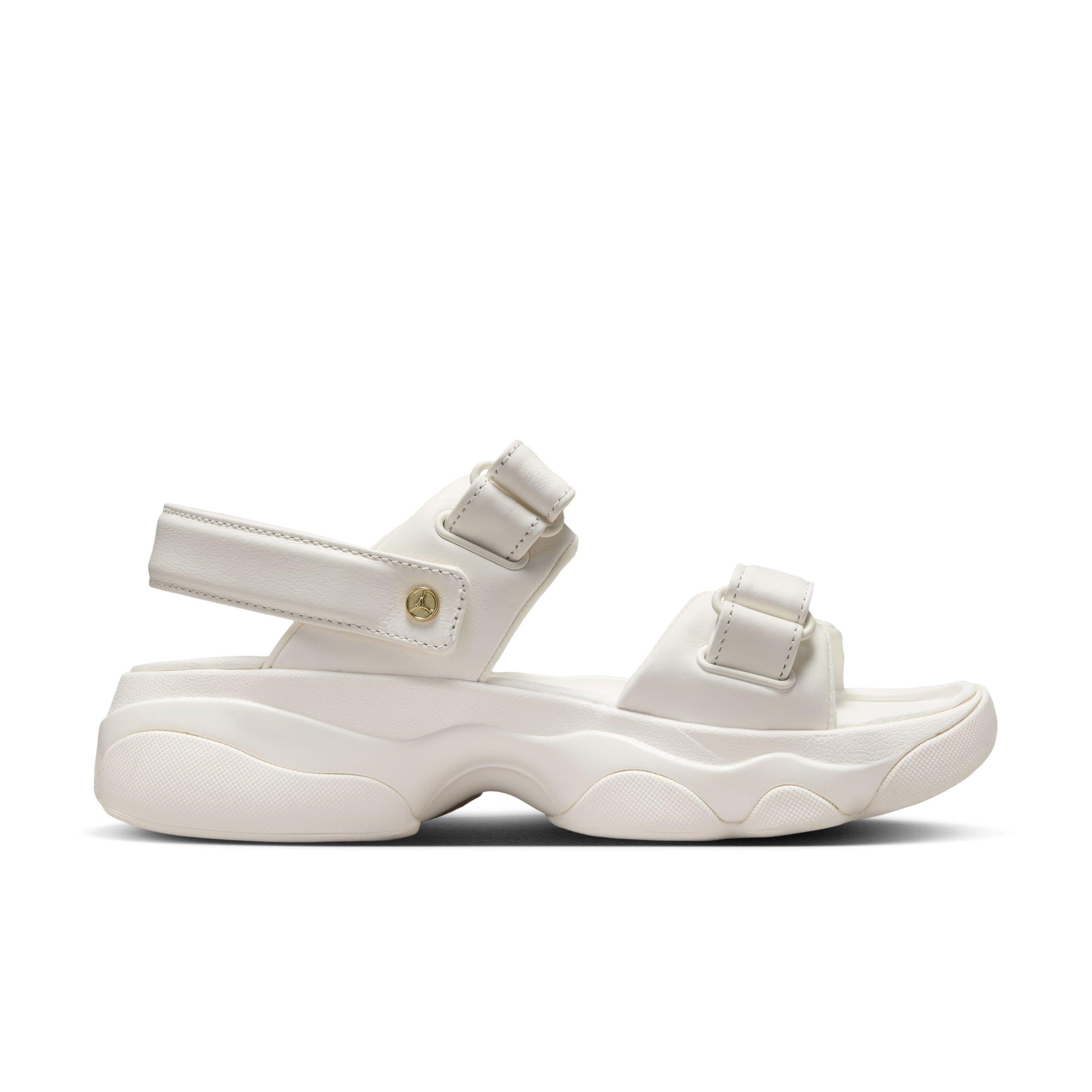 Color: SAIL/GOLD