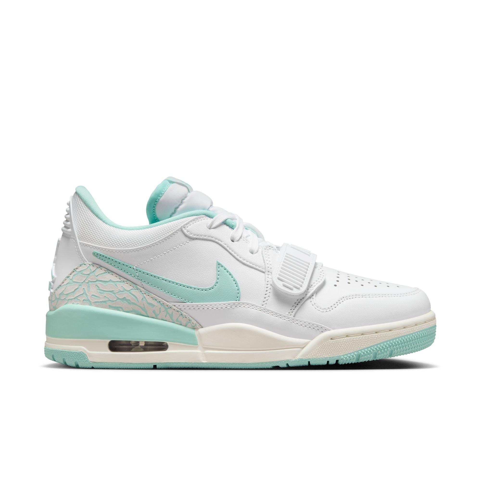 Color: WHITE/SAIL/LT DEW