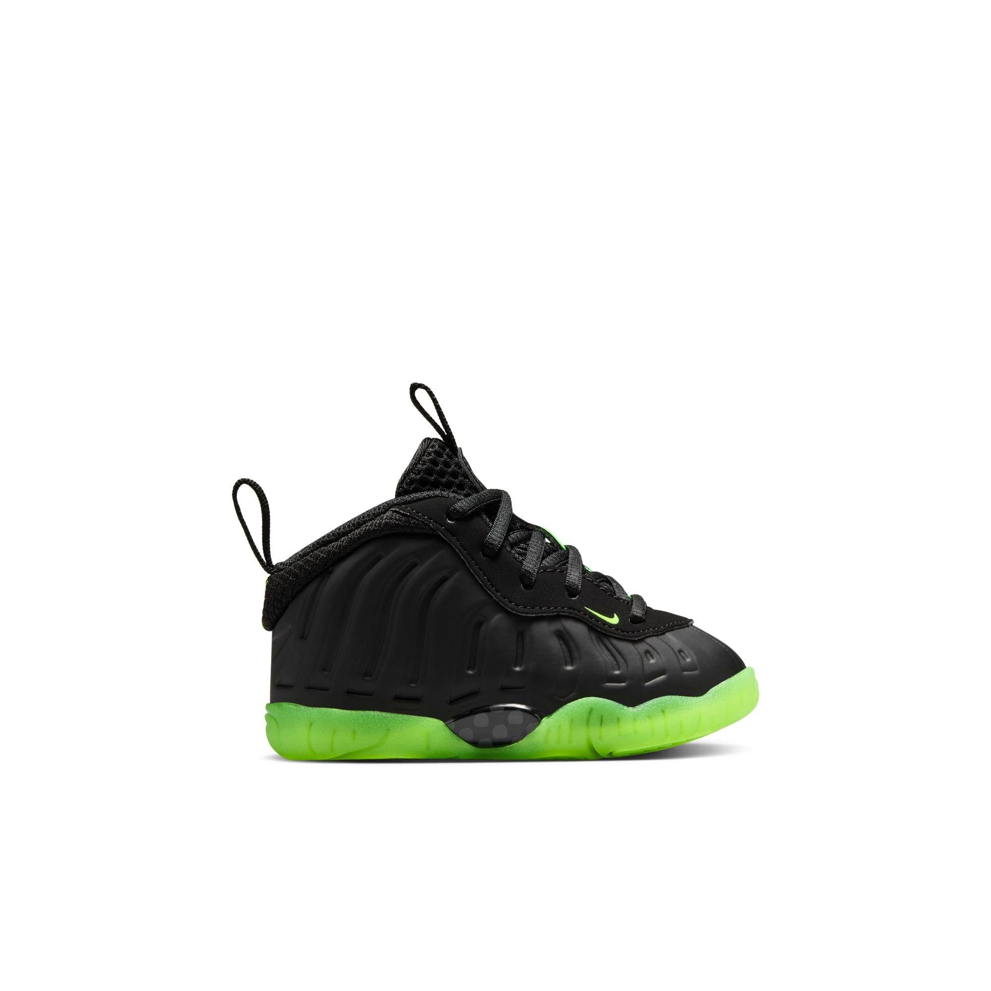 Color: BLACK/VOLT