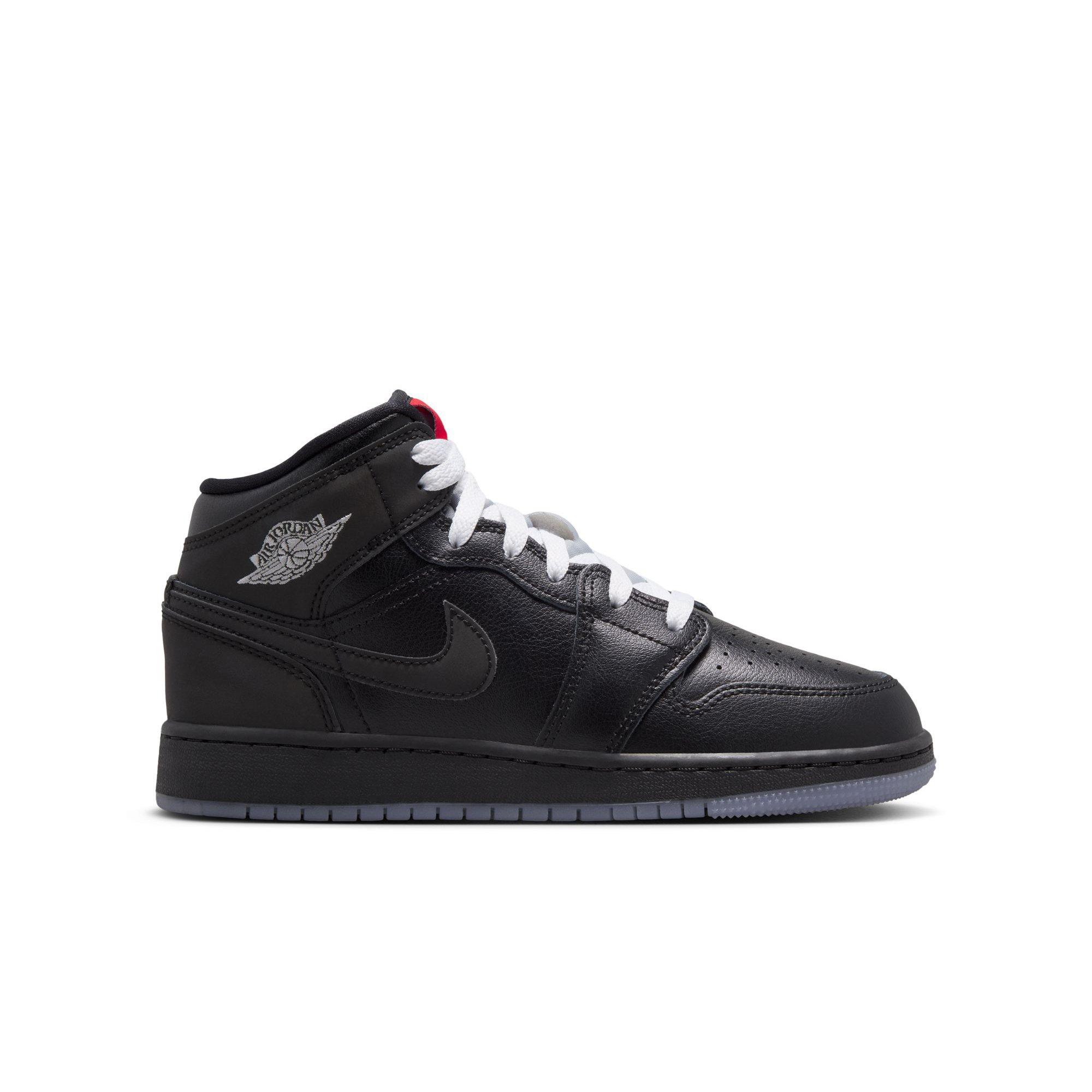 Color: BLACK/RED/WHITE