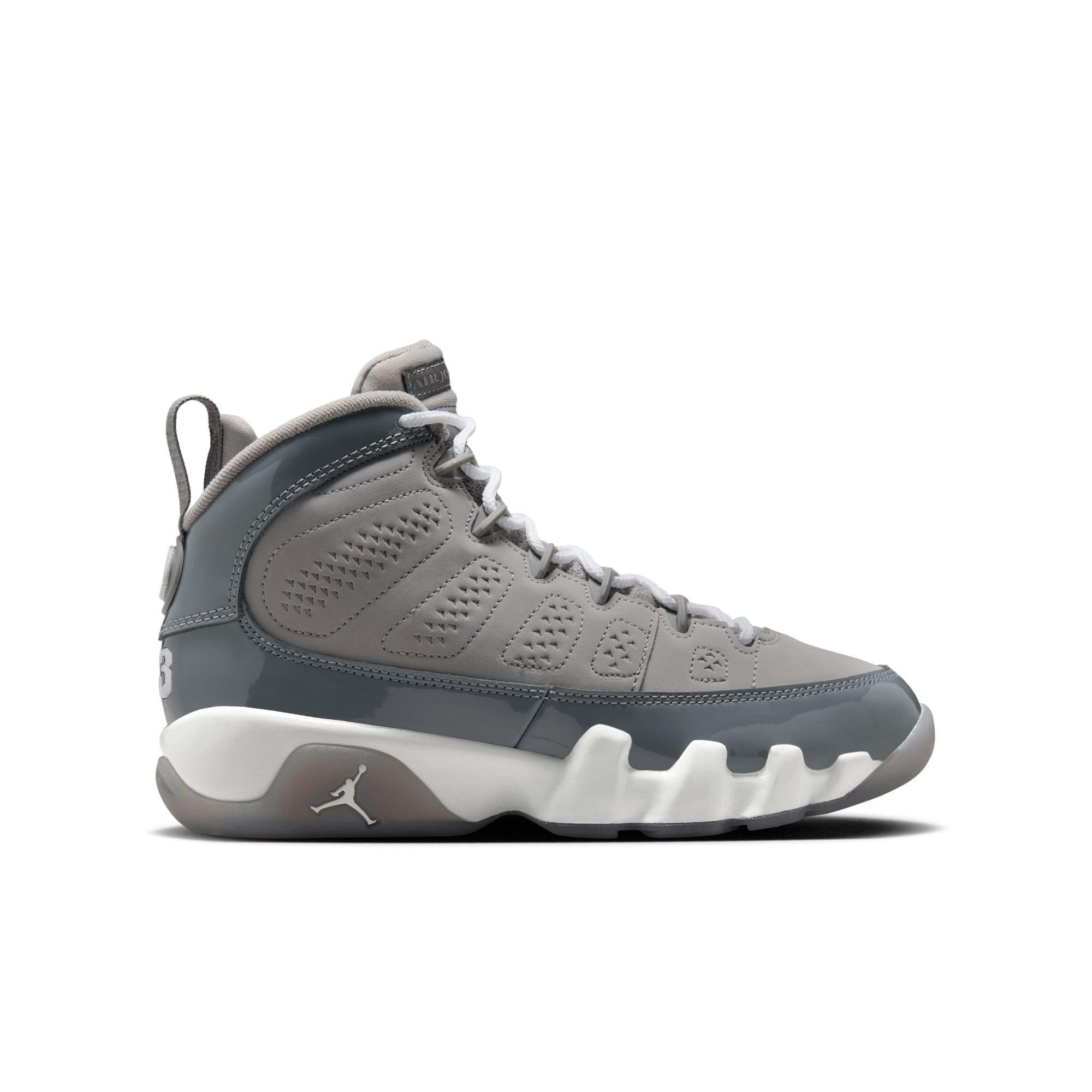 Color: COOL GREY/WHITE