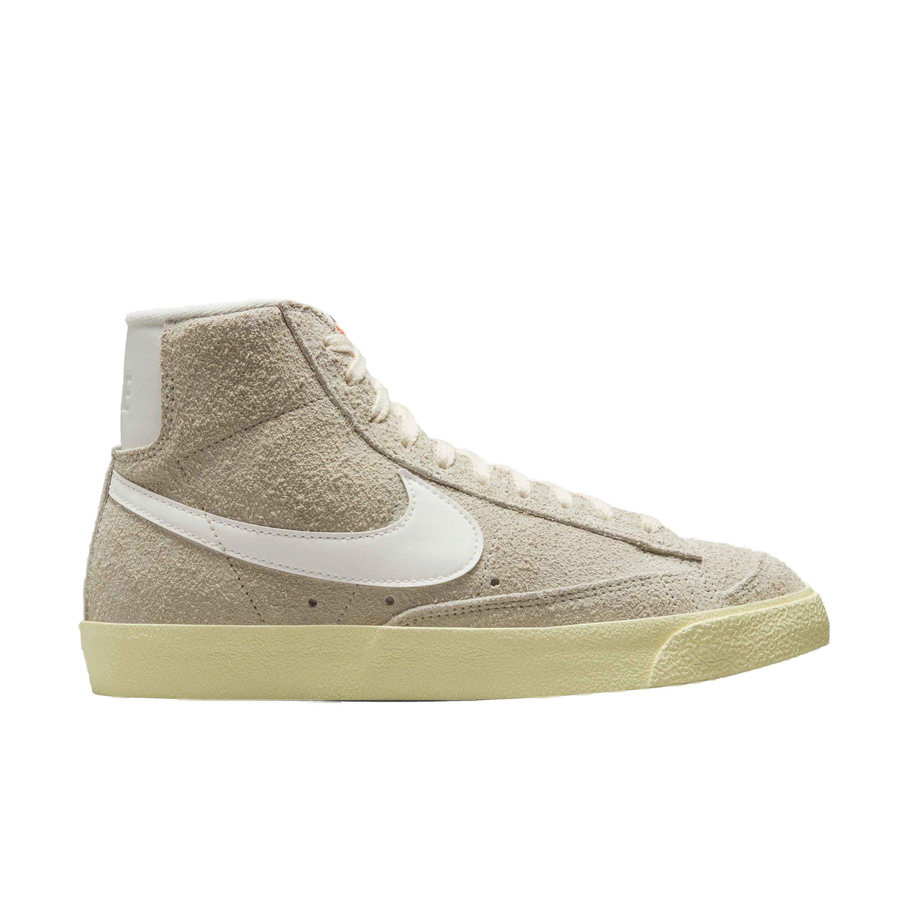 Color: LT BONE/SAIL/ALABASTER/BLACK