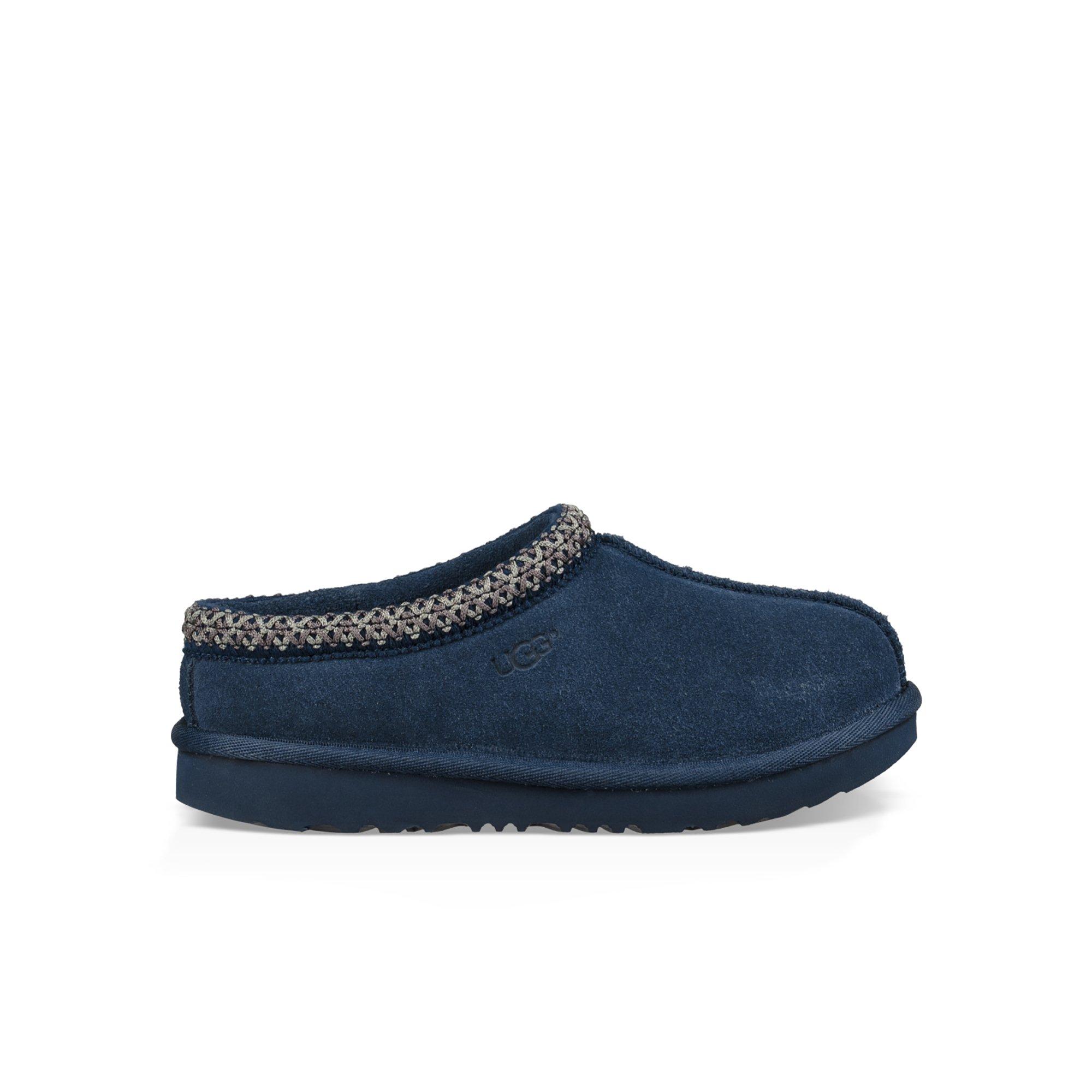 Color: NAVY